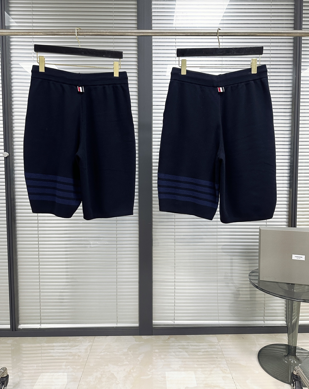 톰브라운 남성 바지 142841 Thom Browne Pants 상세 이미지 4