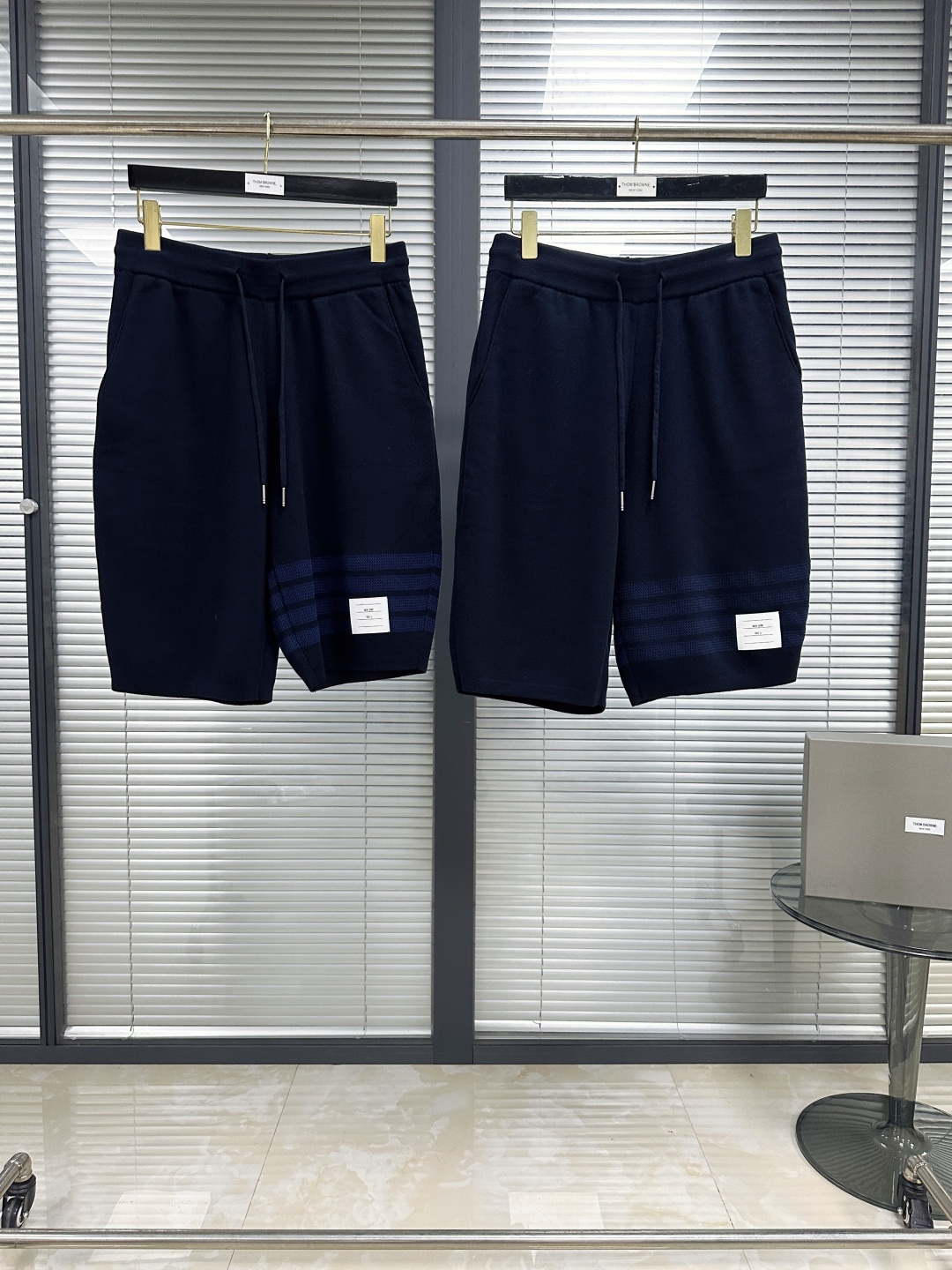 톰브라운 남성 바지 142841 Thom Browne Pants 상세 이미지 3