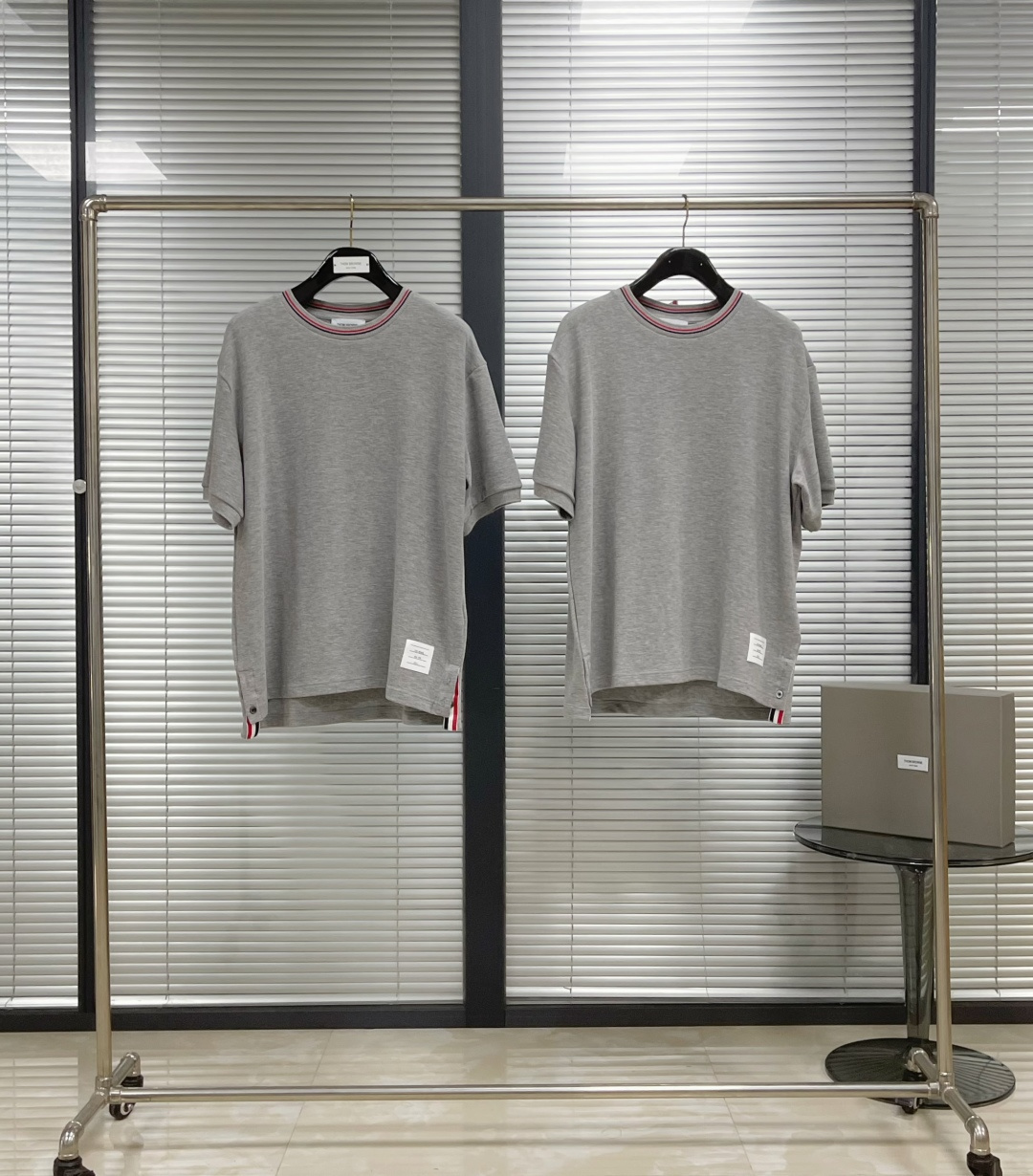 톰브라운 남성 반팔 50627