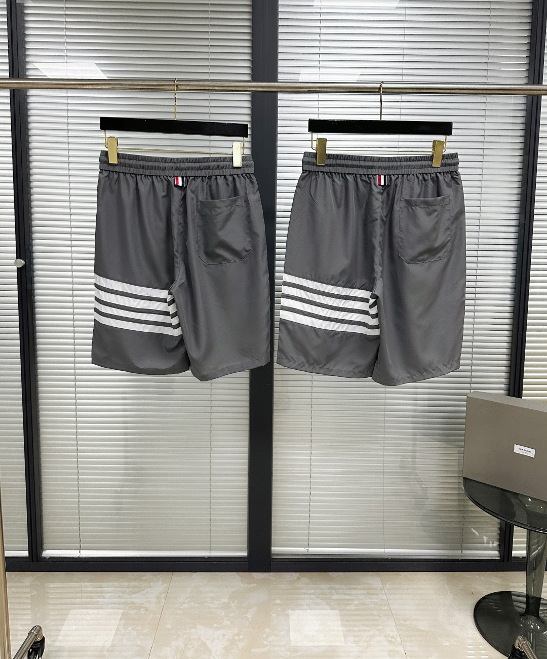 톰브라운 남성 바지 142957 Thom Browne Pants 상세 이미지 3