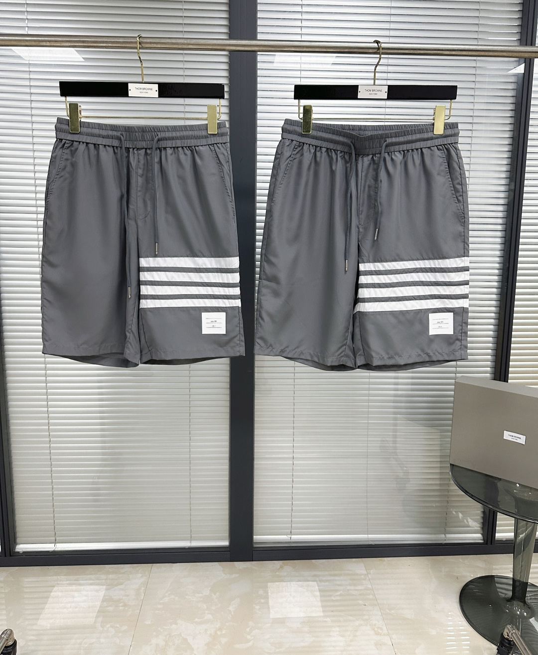 톰브라운 남성 바지 142957 Thom Browne Pants 상세 이미지 2