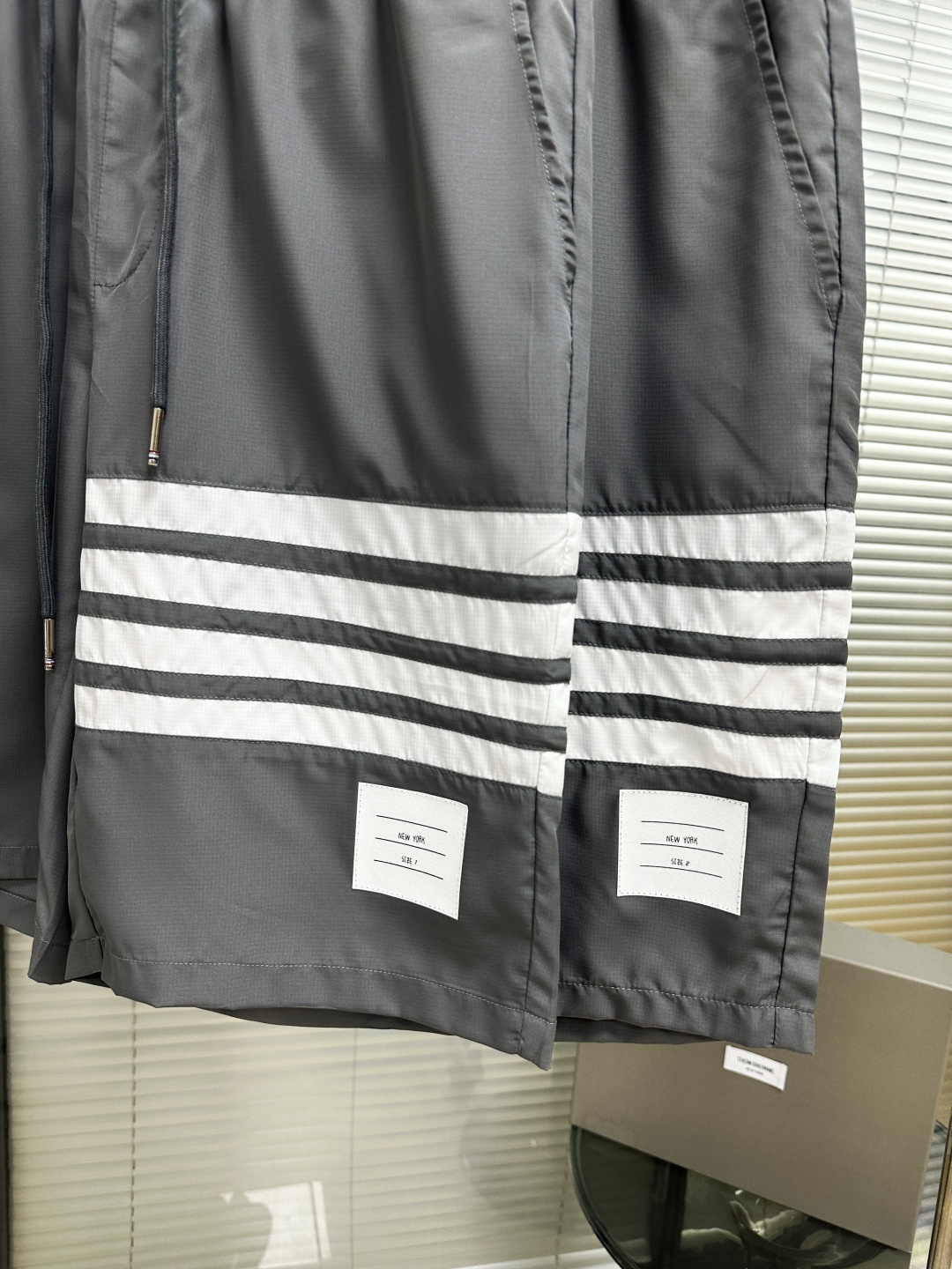 톰브라운 남성 바지 142957 Thom Browne Pants 상세 이미지 5