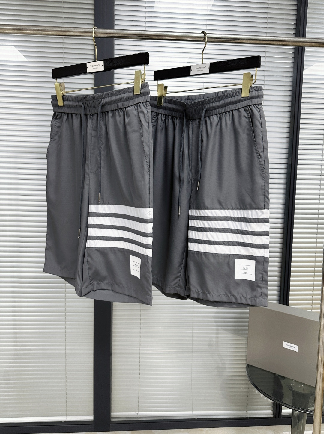 톰브라운 남성 바지 142957 Thom Browne Pants 상세 이미지 4