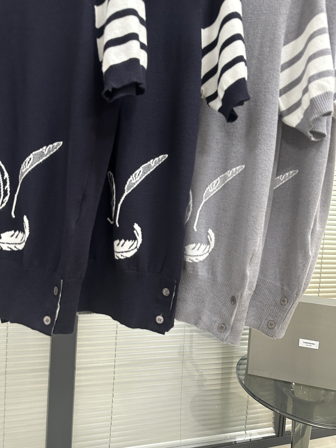 톰브라운 남성 반팔 126251 Thom Browne T Shirt 썸네일 이미지