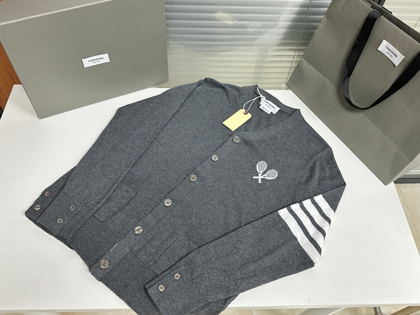 톰브라운 남성 가디건 126355 Thom Browne Cardigan 썸네일 이미지