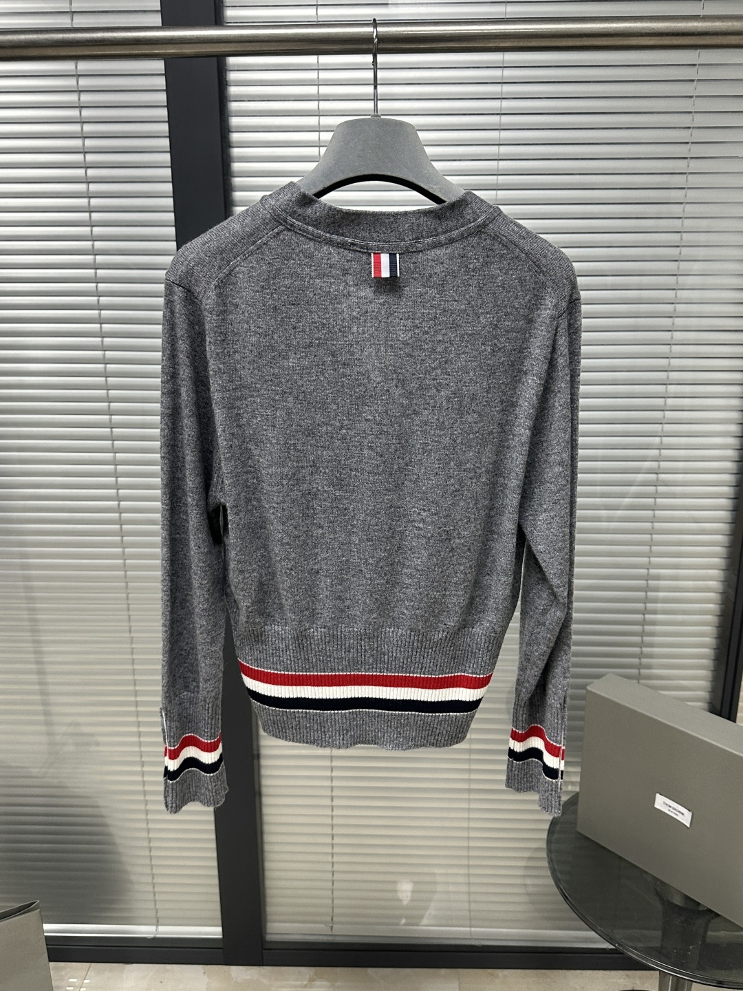 톰브라운 여성 가디건 142970 Thom Browne Cardigan 상세 이미지 2