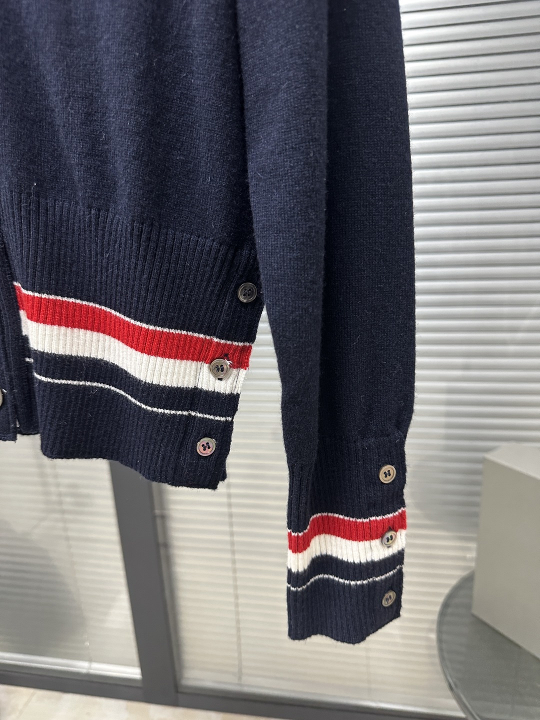 톰브라운 여성 가디건 142969 Thom Browne Cardigan 상세 이미지 4