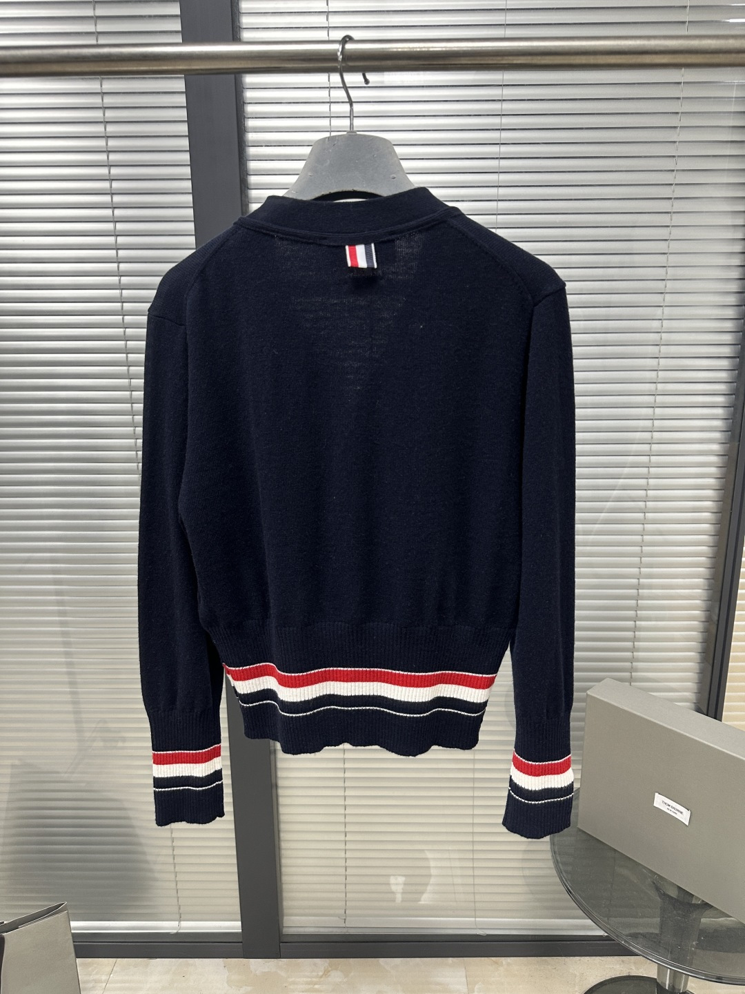 톰브라운 여성 가디건 142969 Thom Browne Cardigan 상세 이미지 2