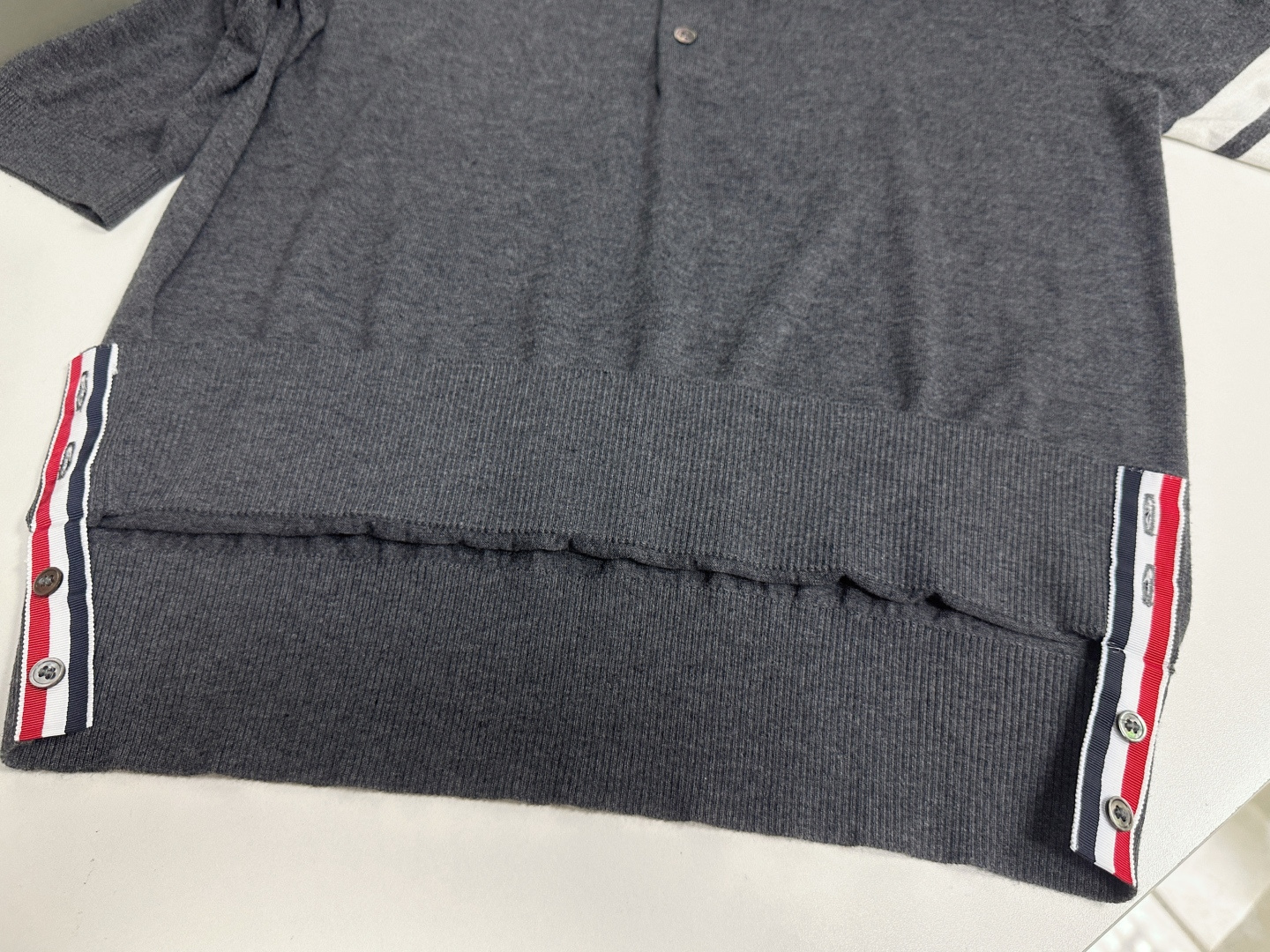 톰브라운 남성 반팔 126281 Thom Browne T Shirt 썸네일 이미지