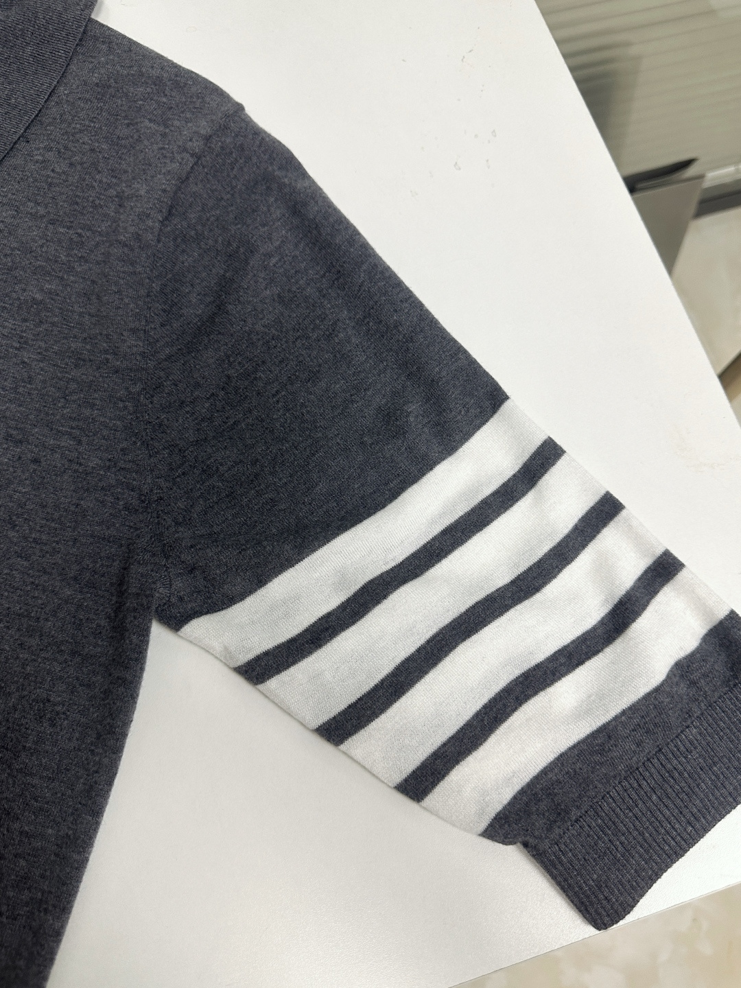 톰브라운 남성 반팔 126281 Thom Browne T Shirt 썸네일 이미지