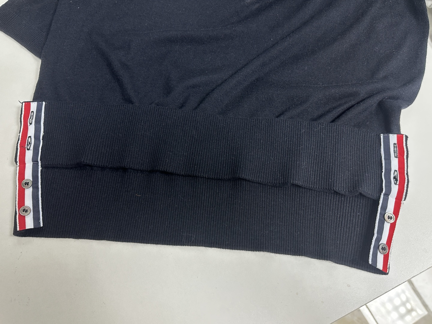 톰브라운 남성 반팔 126279 Thom Browne T Shirt 썸네일 이미지