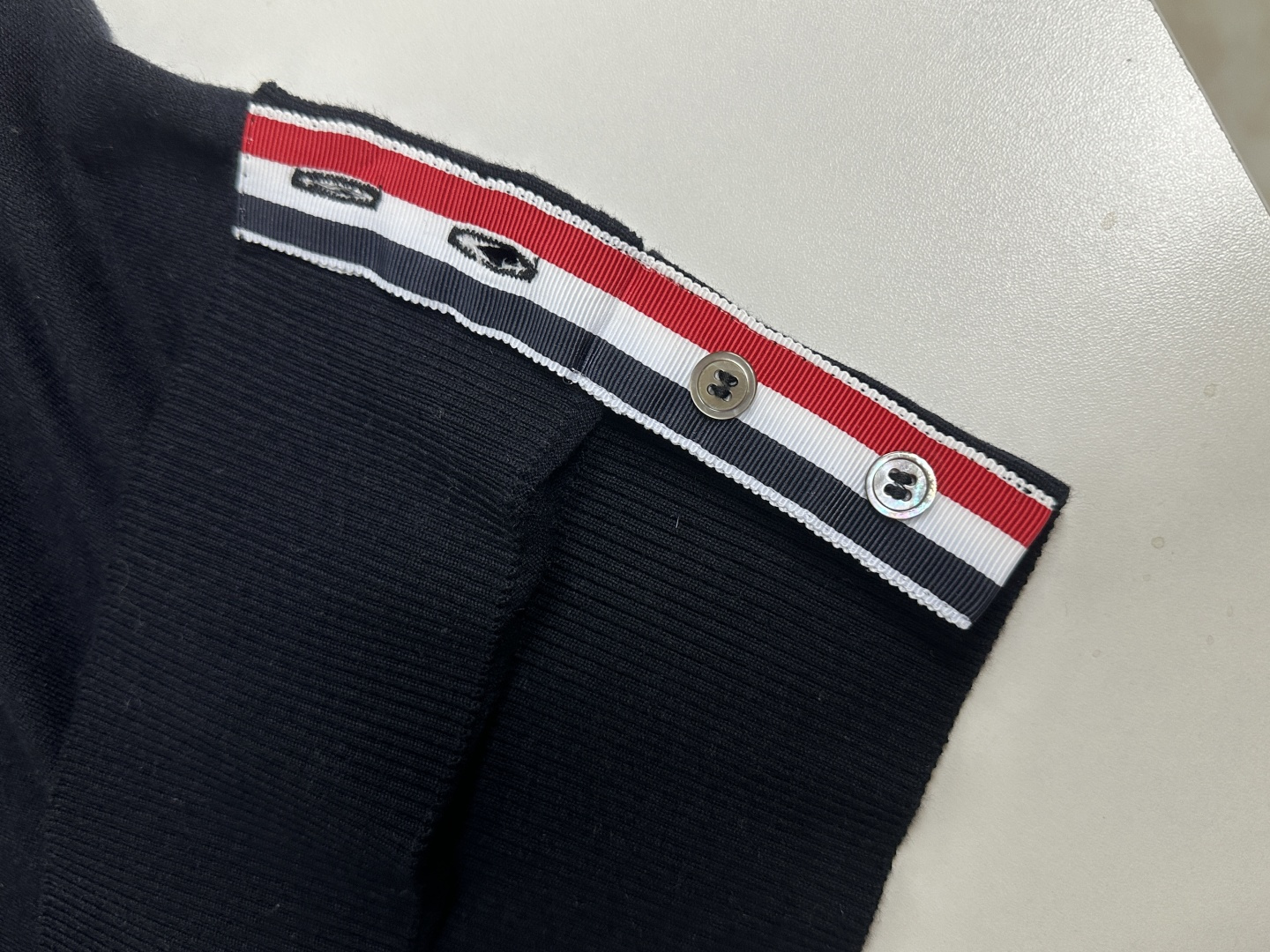 톰브라운 남성 반팔 126279 Thom Browne T Shirt 썸네일 이미지