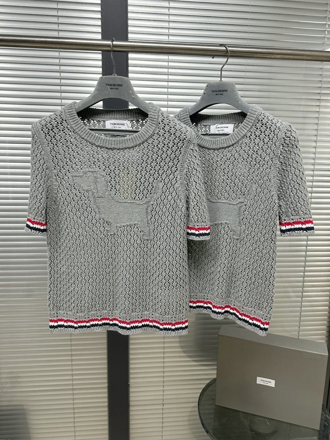 톰브라운 여성 반팔 126217 Thom Browne T Shirt 썸네일 이미지