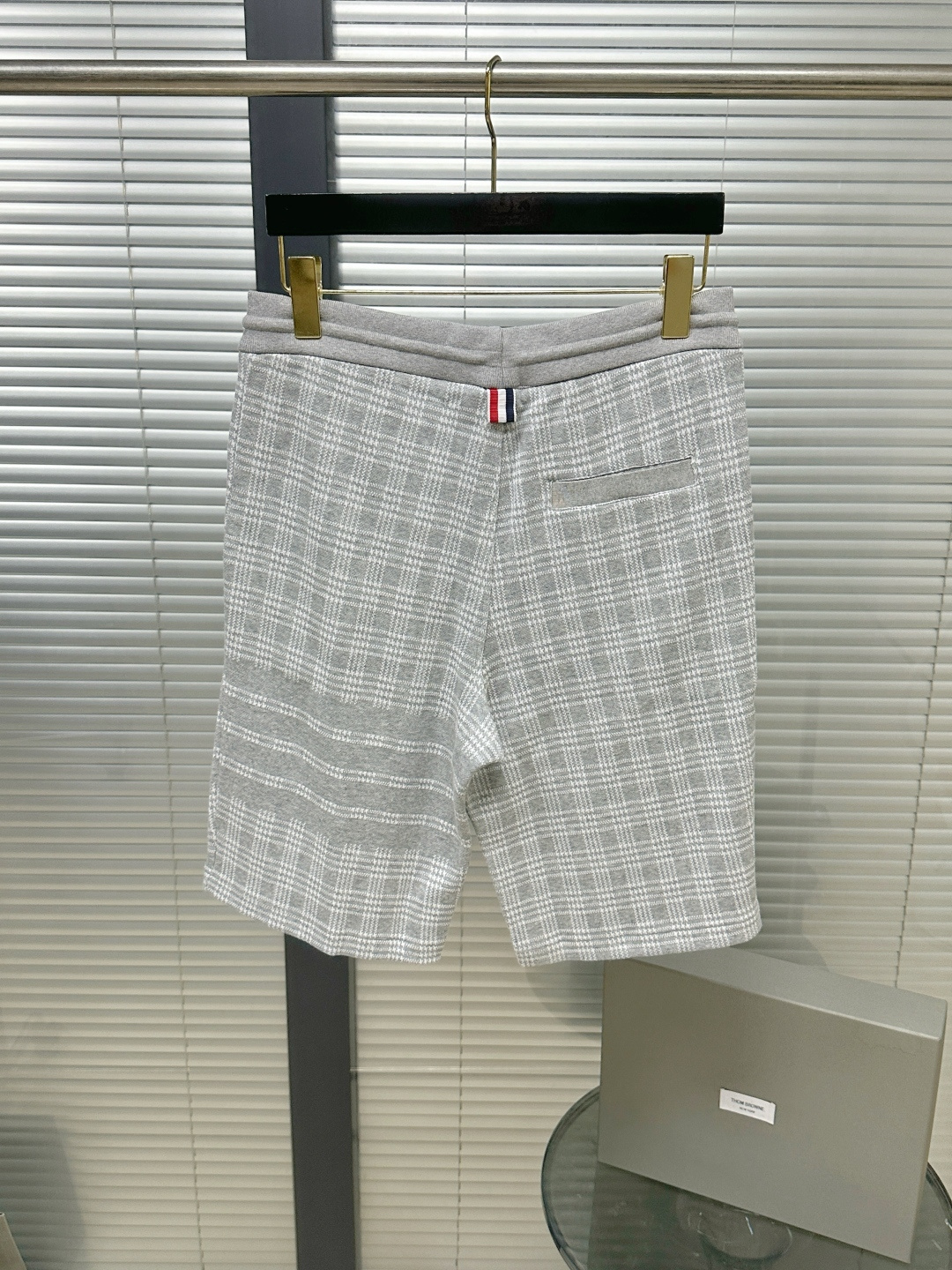 톰브라운 남성 반바지 126263 Thom Browne Shorts 썸네일 이미지
