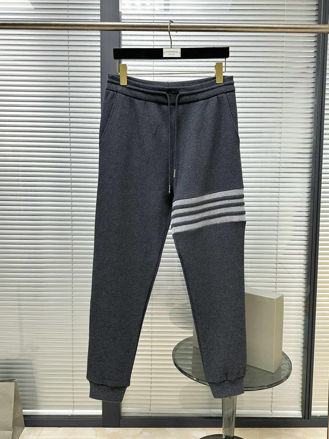 톰브라운 남성 바지 126243 Thom Browne Pants 썸네일 이미지