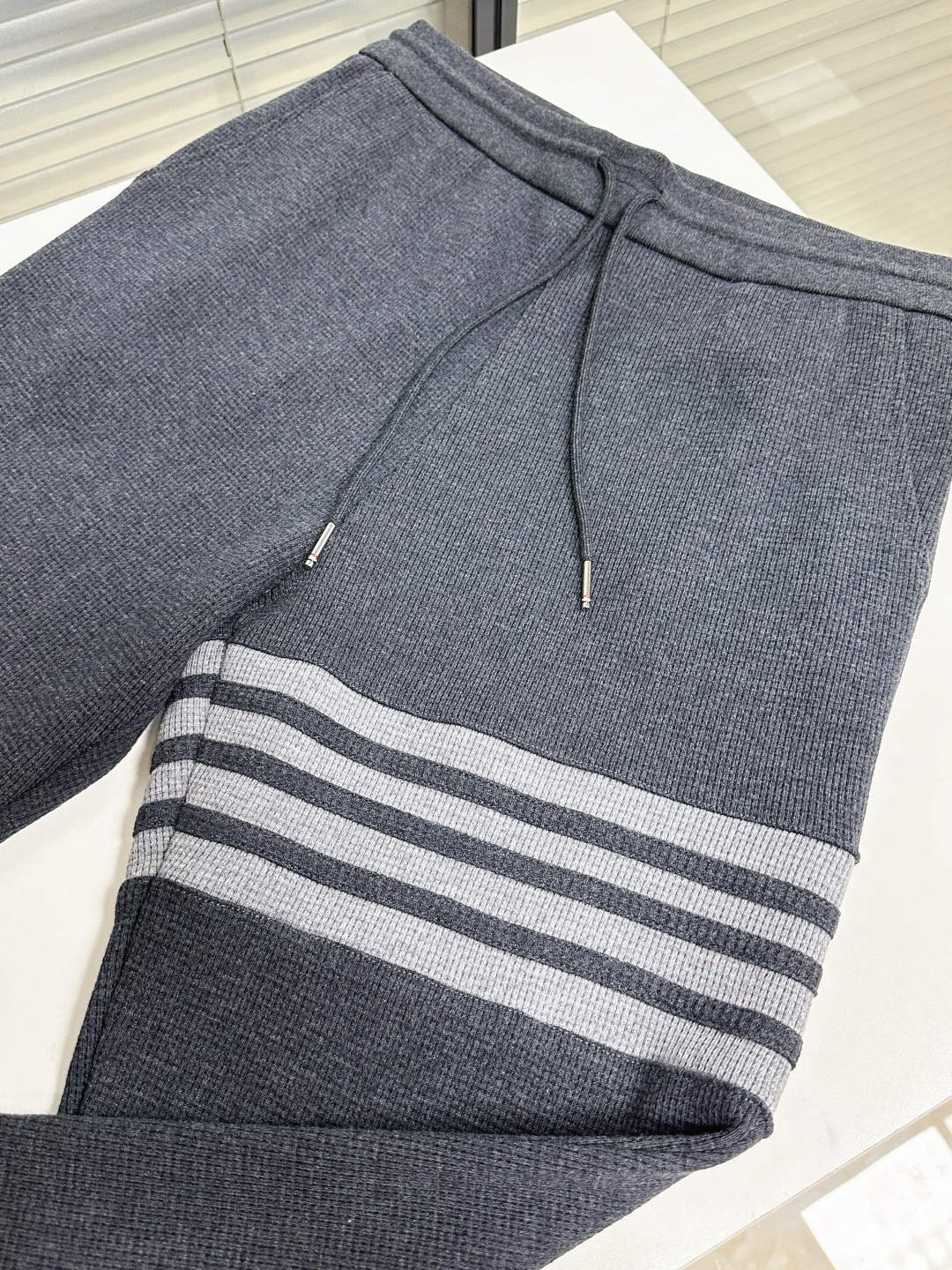 톰브라운 남성 바지 126243 Thom Browne Pants 썸네일 이미지