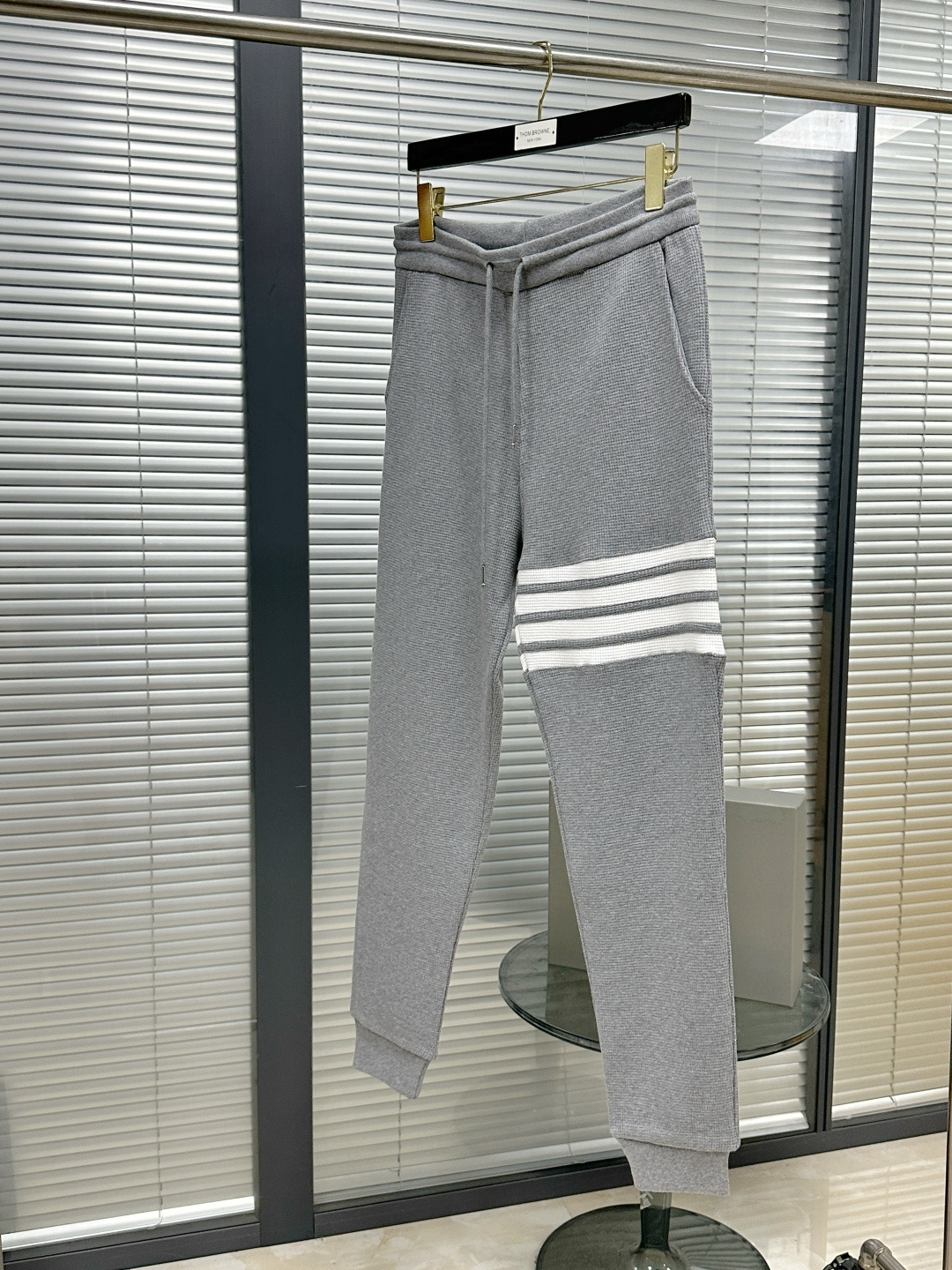 톰브라운 남성 바지 126242 Thom Browne Pants 썸네일 이미지