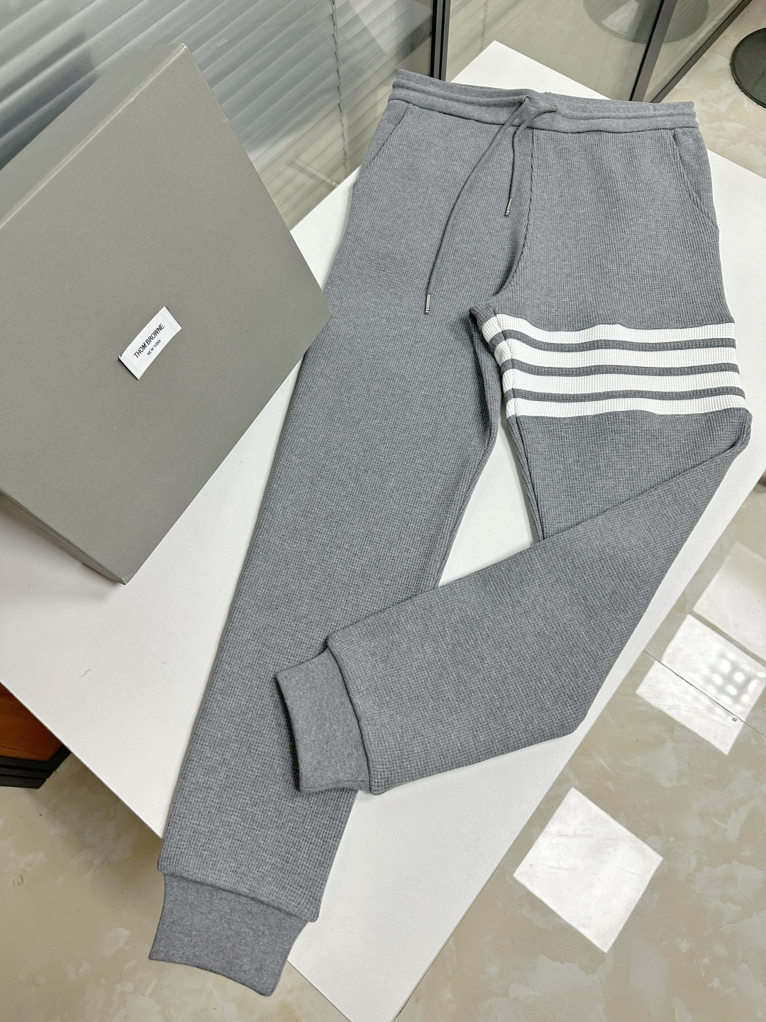 톰브라운 남성 바지 126242 Thom Browne Pants 썸네일 이미지