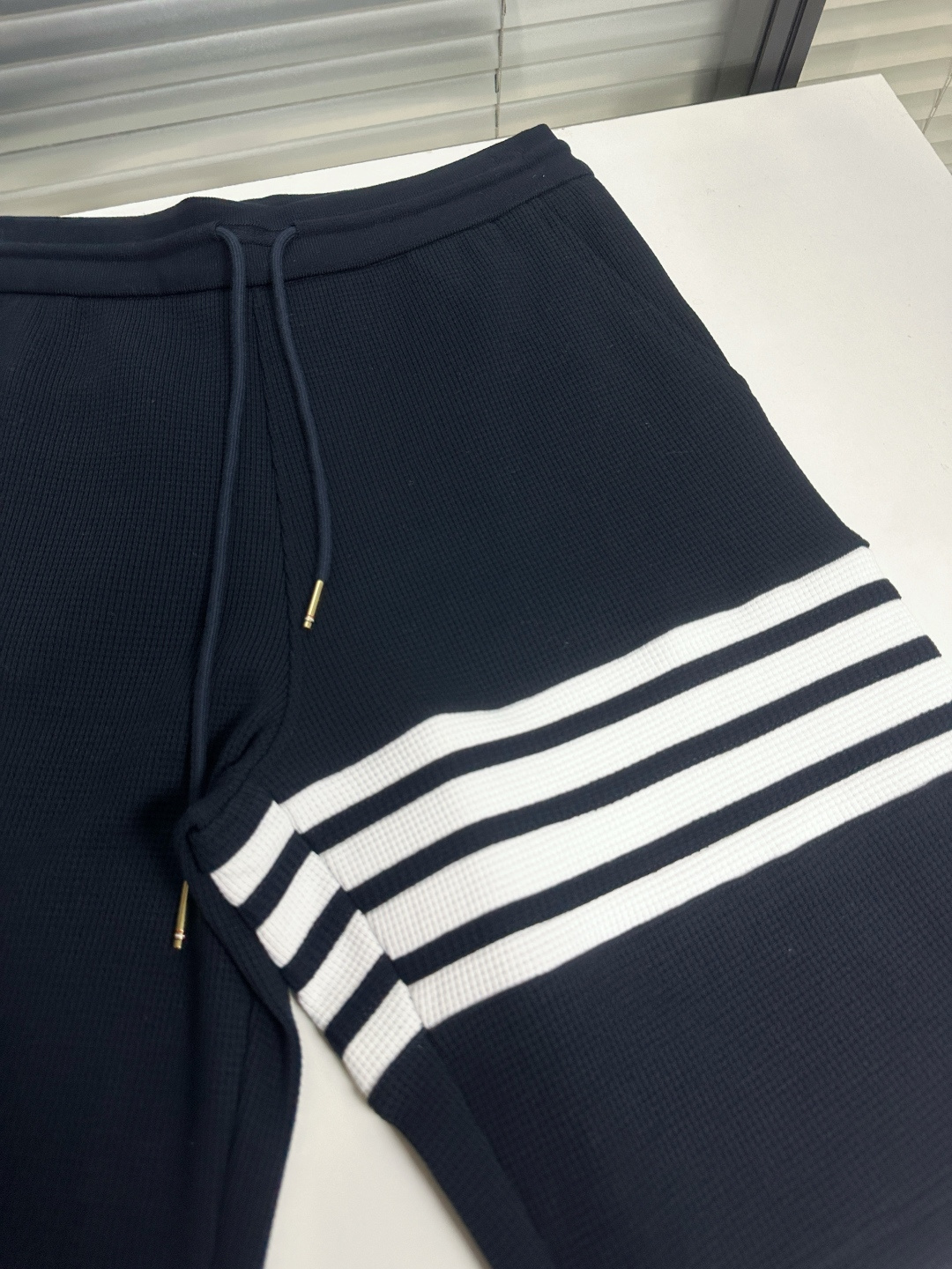 톰브라운 남성 반바지 126245 Thom Browne Shorts 썸네일 이미지