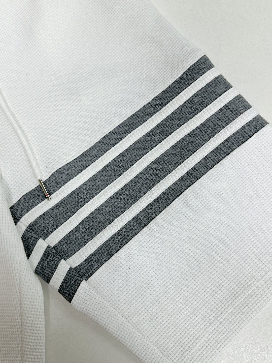 톰브라운 남성 반바지 126244 Thom Browne Shorts 썸네일 이미지