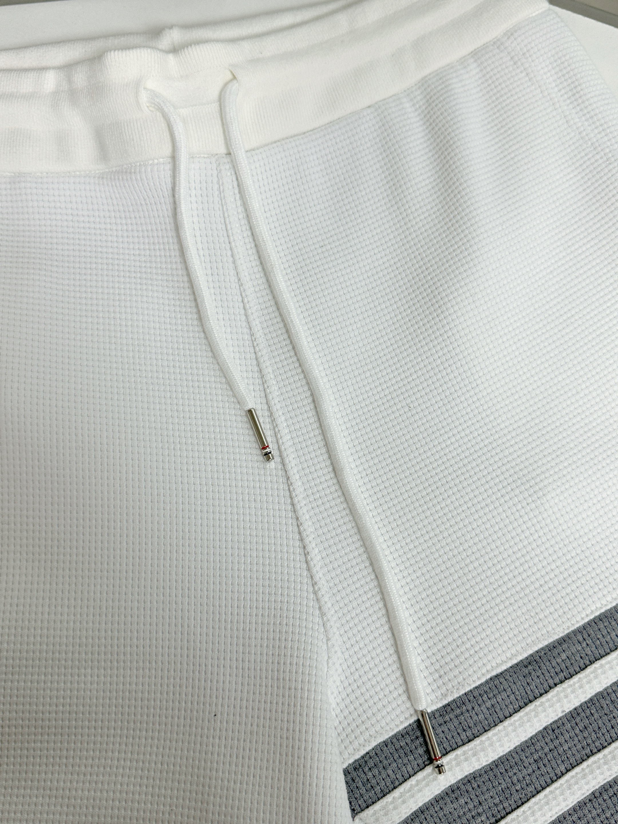 톰브라운 남성 반바지 126244 Thom Browne Shorts 썸네일 이미지