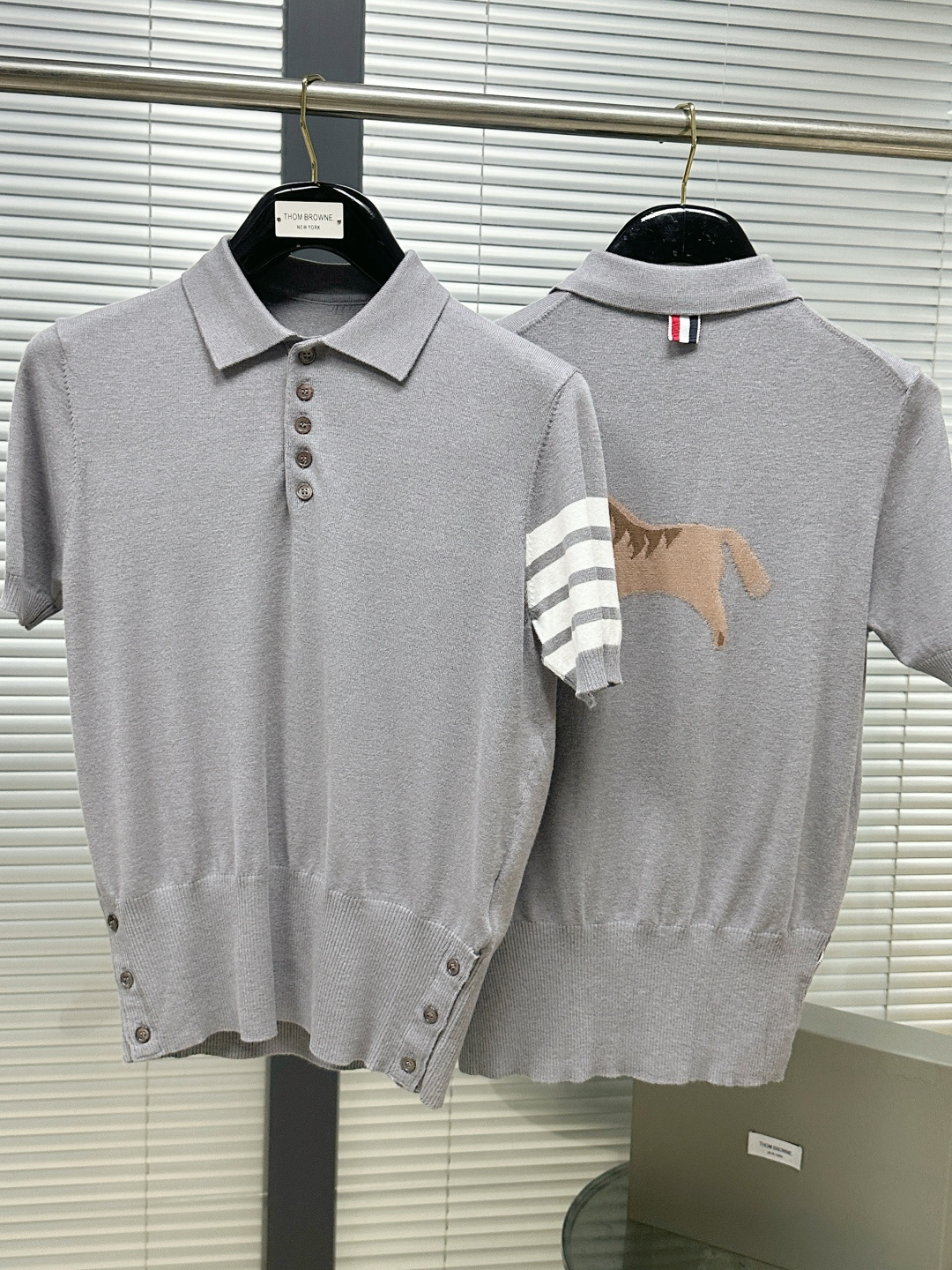 톰브라운 남성 반팔 126220 Thom Browne T Shirt 썸네일 이미지