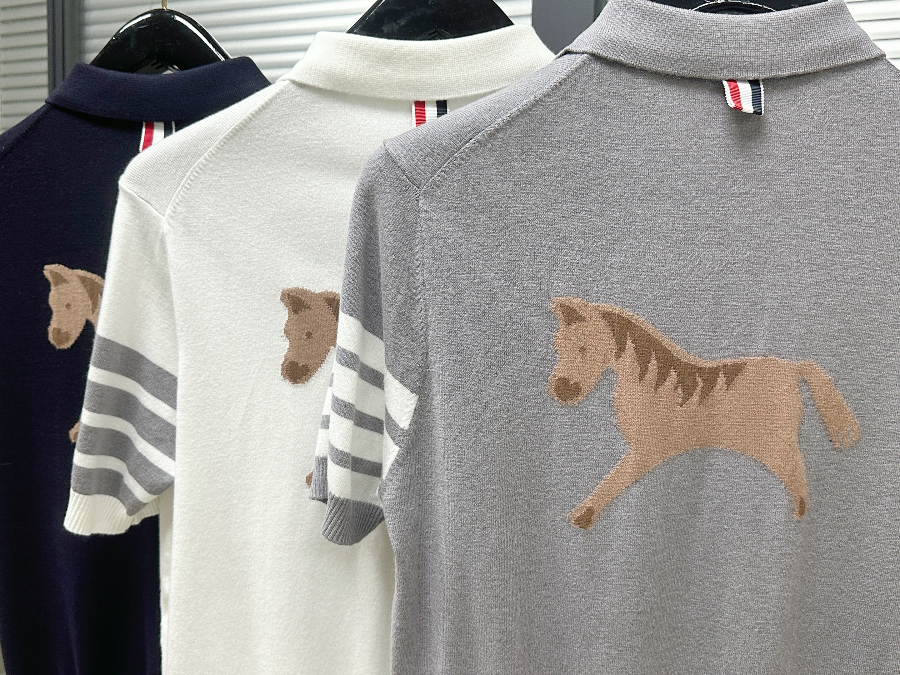 톰브라운 남성 반팔 142900 Thom Browne T Shirt 상세 이미지 16