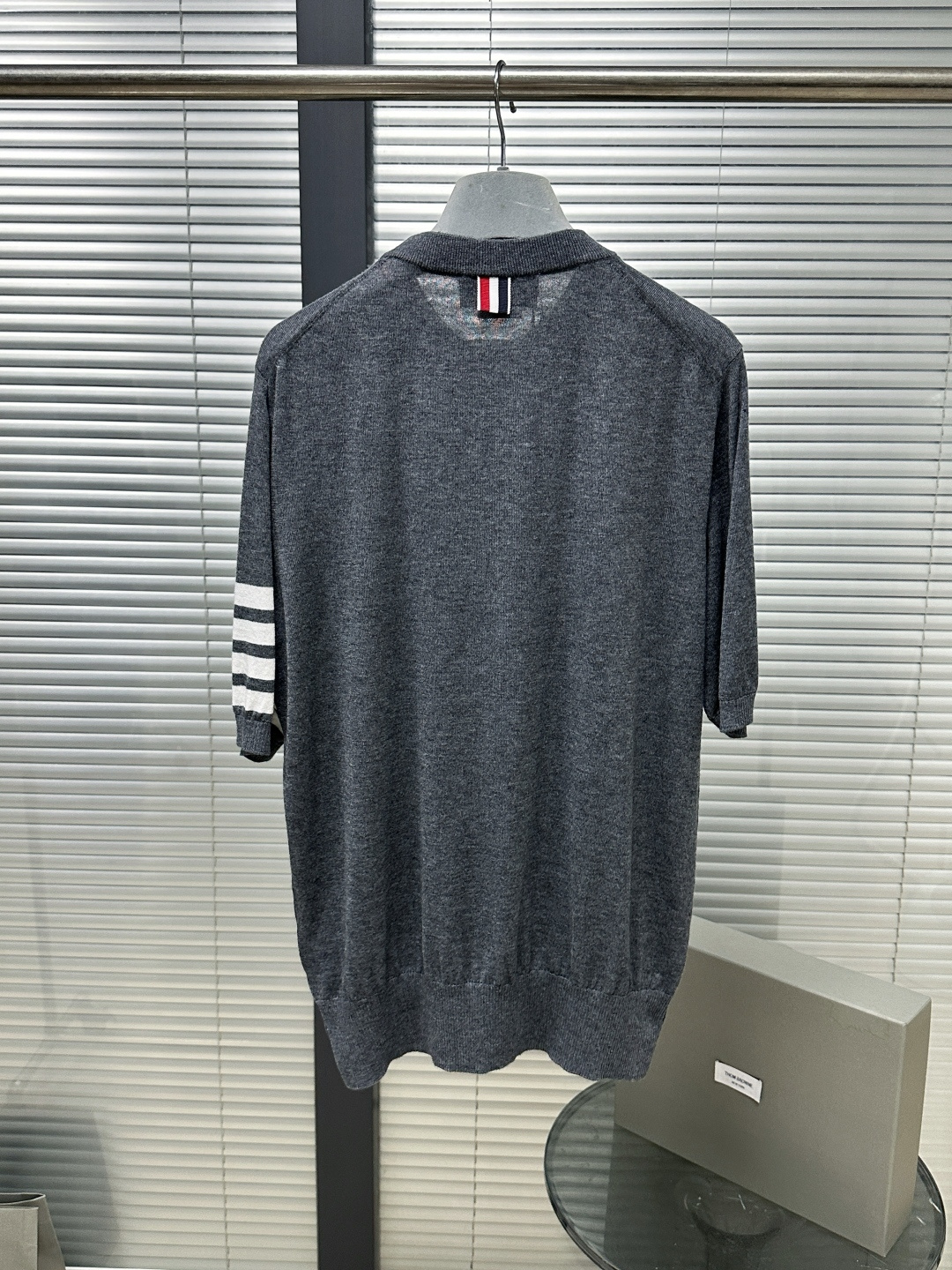톰브라운 남성 반팔 126269 Thom Browne T Shirt 썸네일 이미지