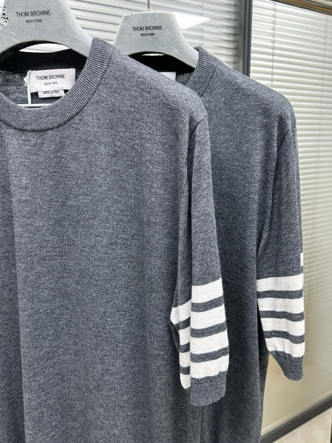 톰브라운 남성 반팔 126269 Thom Browne T Shirt 썸네일 이미지