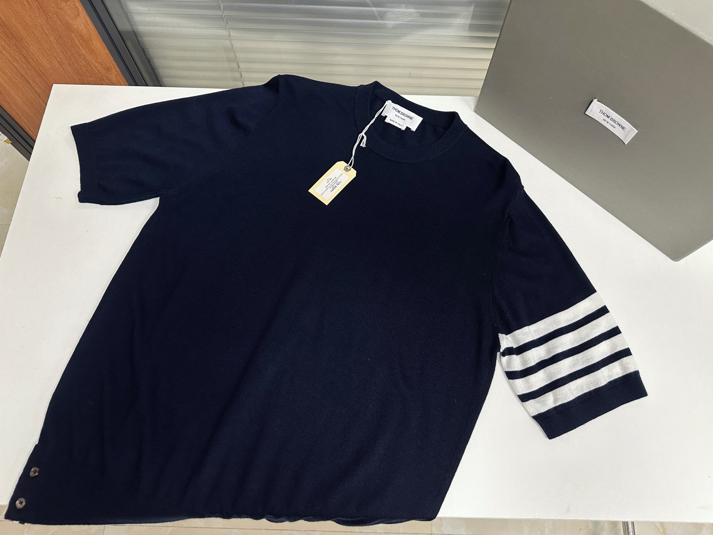 톰브라운 남성 반팔 126266 Thom Browne T Shirt 썸네일 이미지