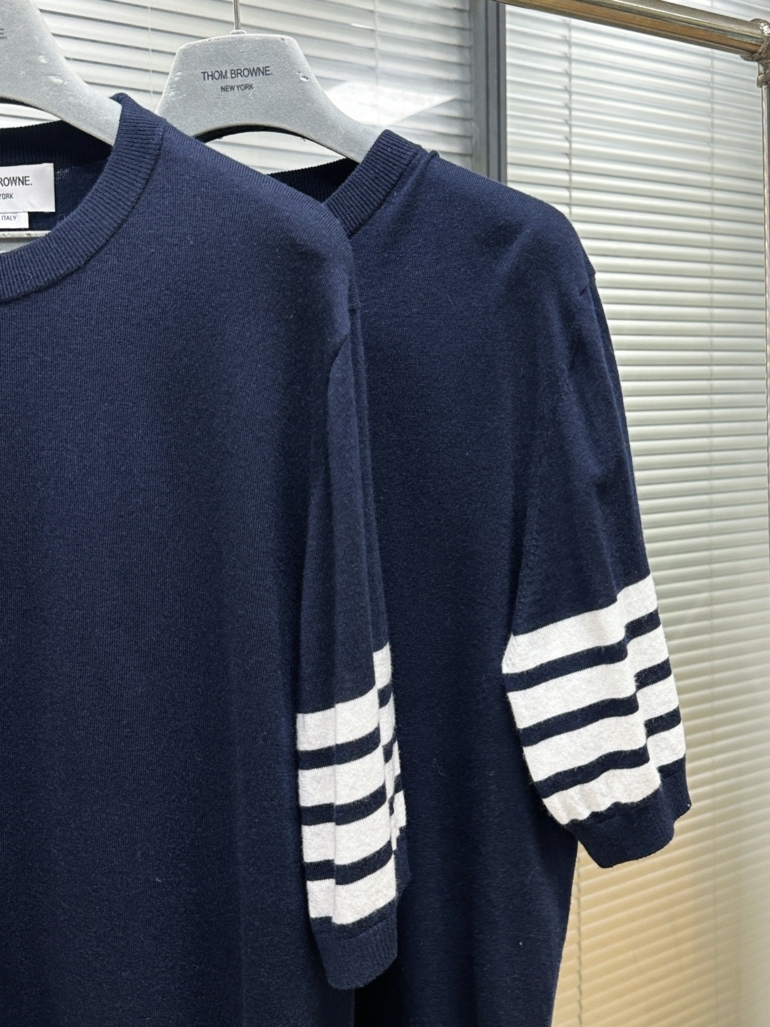 톰브라운 남성 반팔 126266 Thom Browne T Shirt 썸네일 이미지