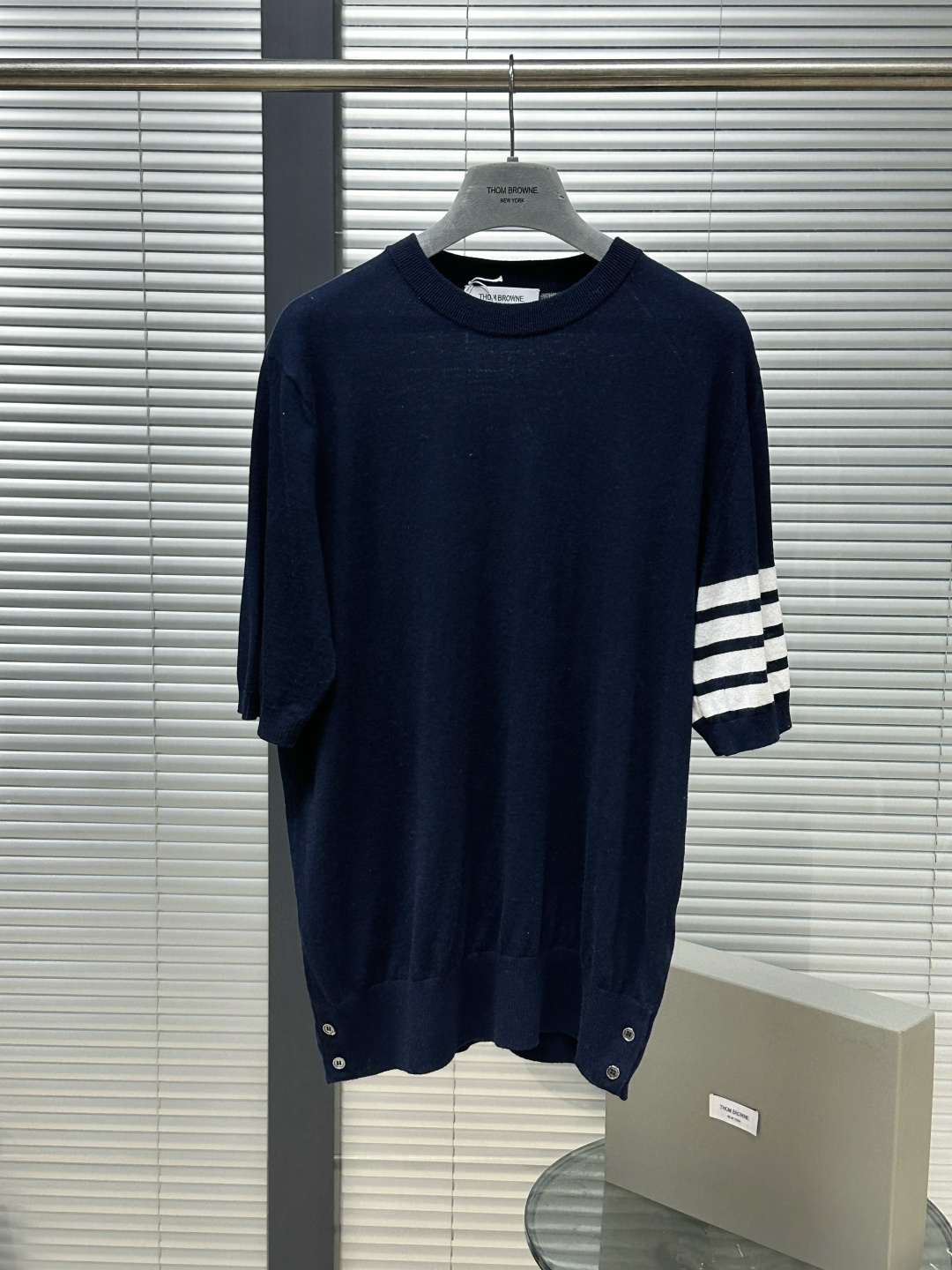 톰브라운 남성 반팔 126266 Thom Browne T Shirt 썸네일 이미지