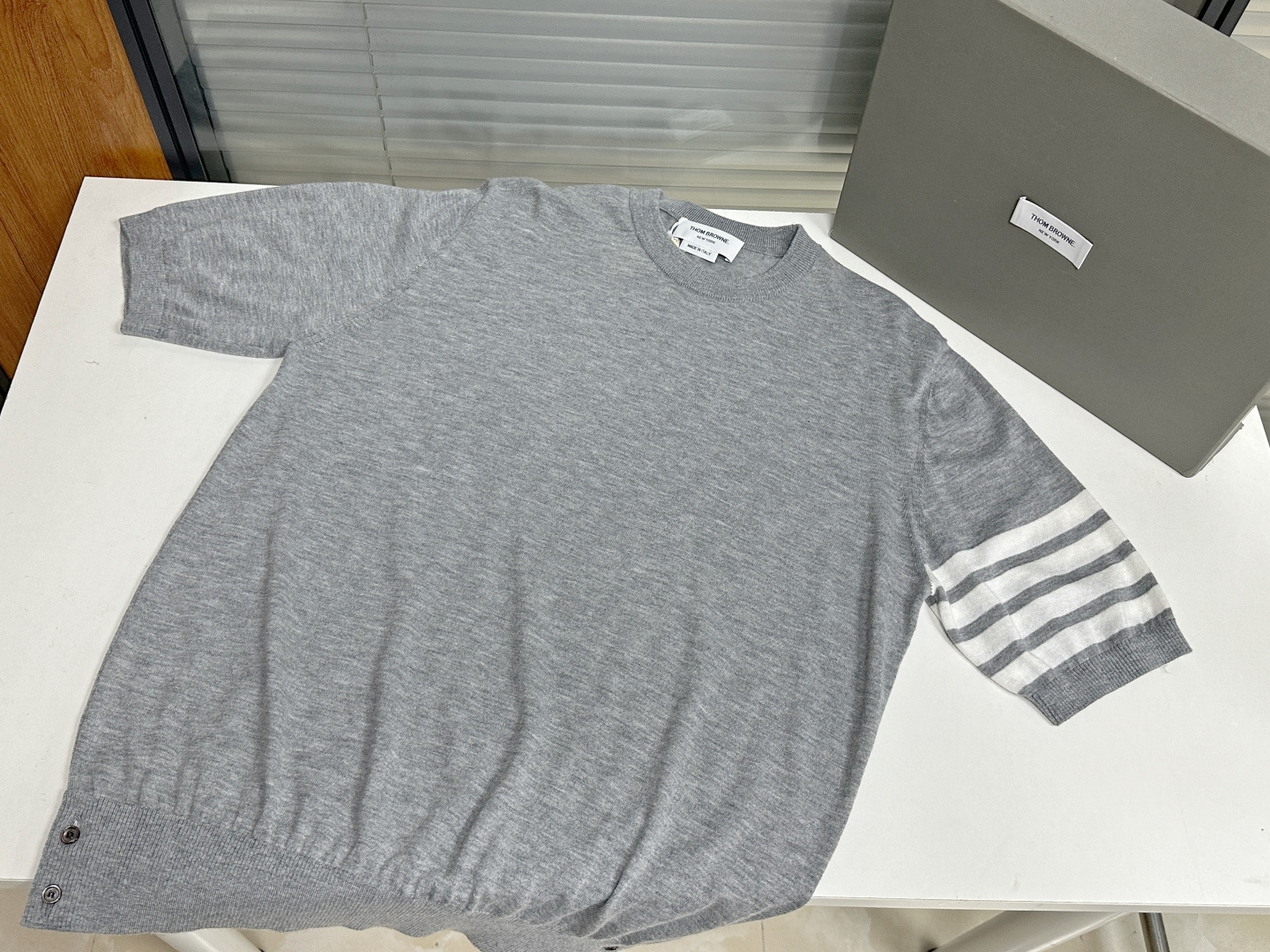 톰브라운 남성 반팔 126259 Thom Browne T Shirt 썸네일 이미지