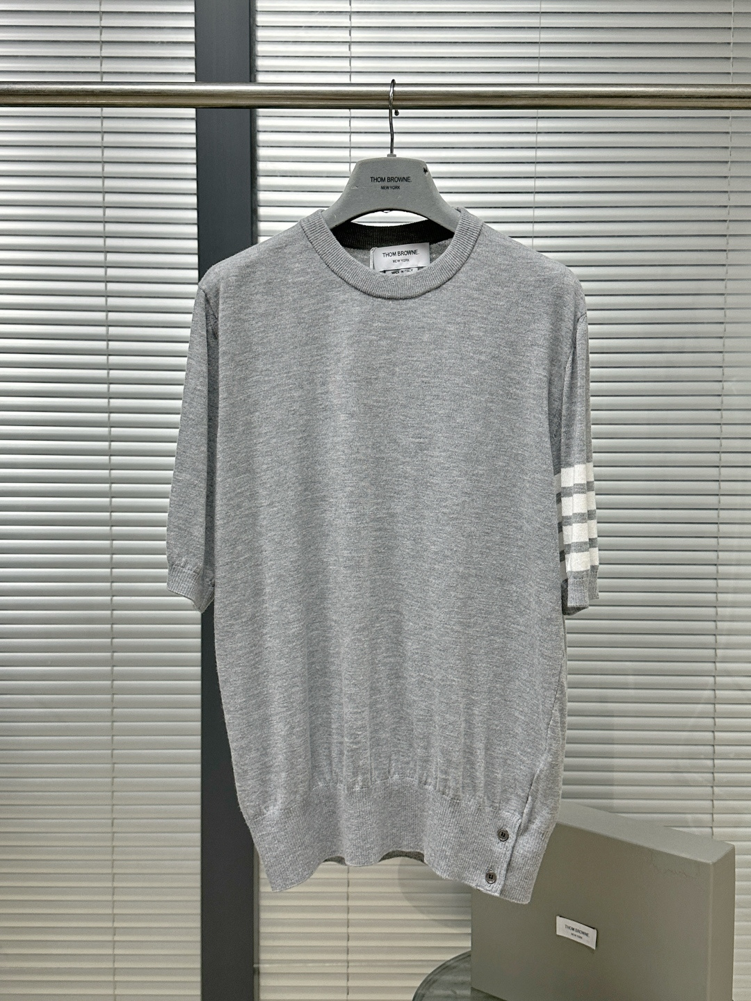 톰브라운 남성 반팔 126259 Thom Browne T Shirt 썸네일 이미지