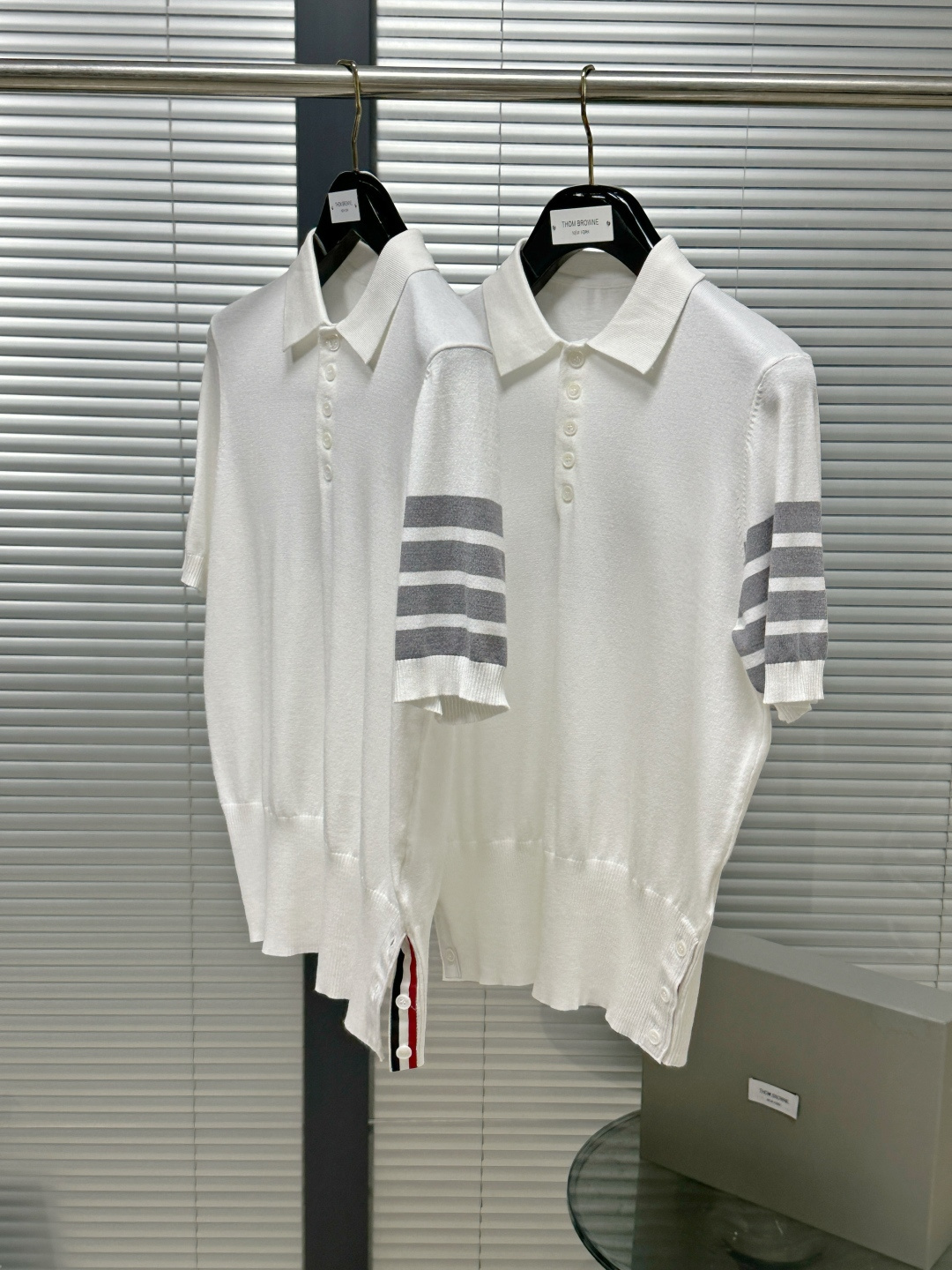 톰브라운 남성 반팔 126257 Thom Browne T Shirt 썸네일 이미지