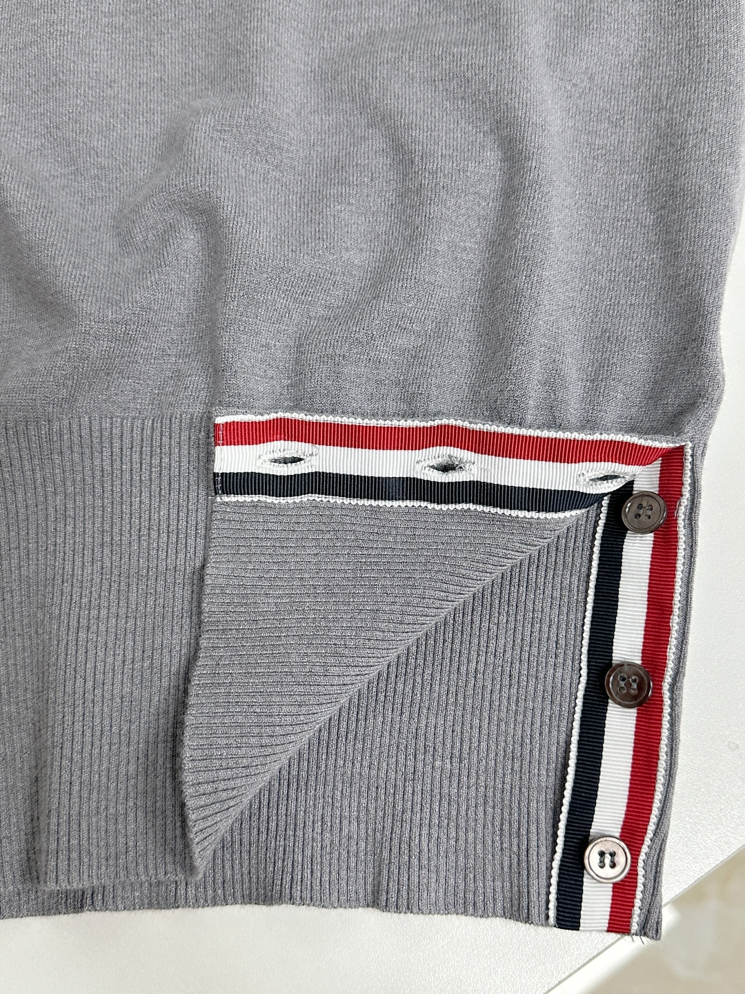 톰브라운 남성 반팔 126256 Thom Browne T Shirt 썸네일 이미지