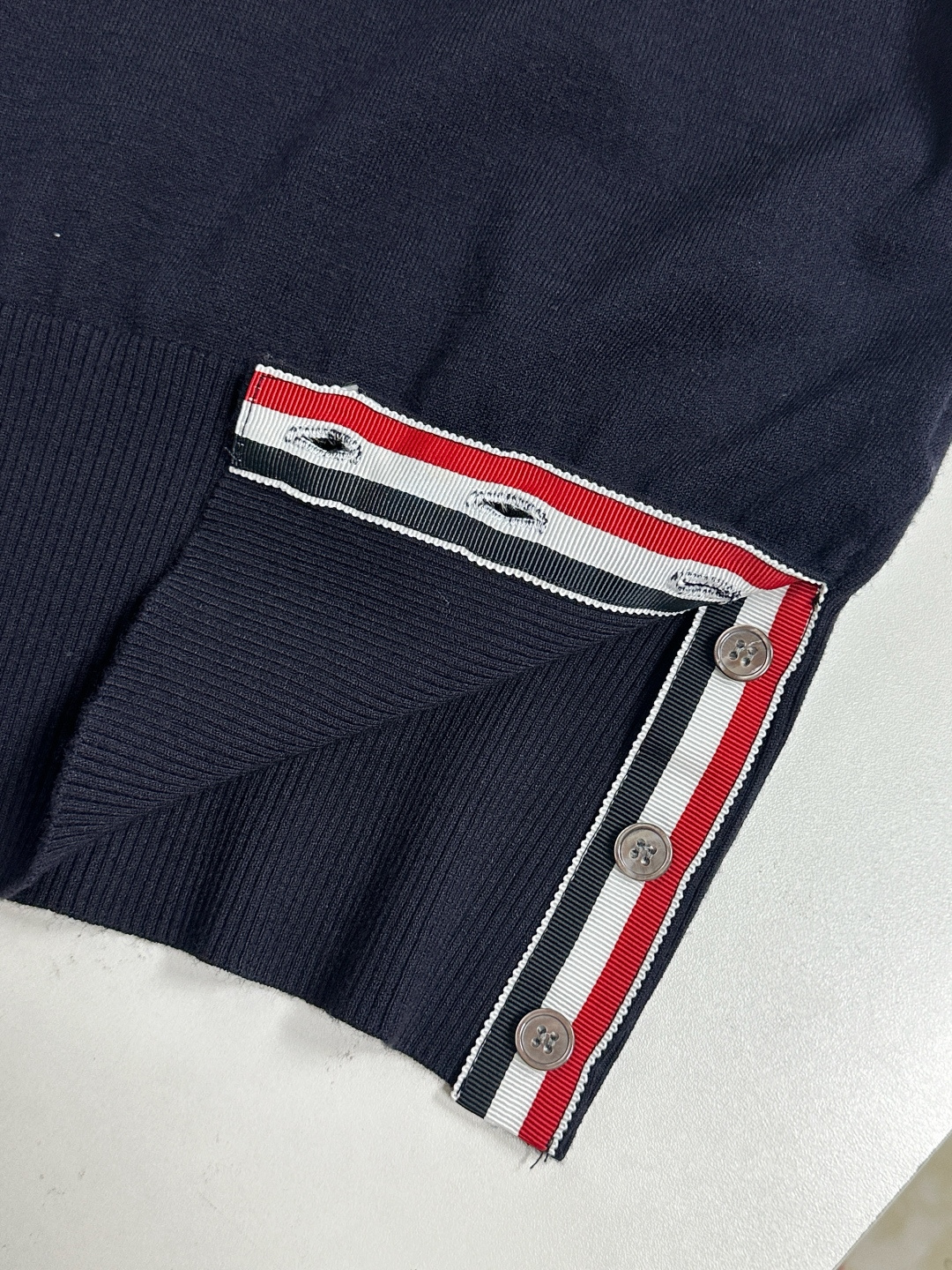 톰브라운 남성 반팔 126255 Thom Browne T Shirt 썸네일 이미지