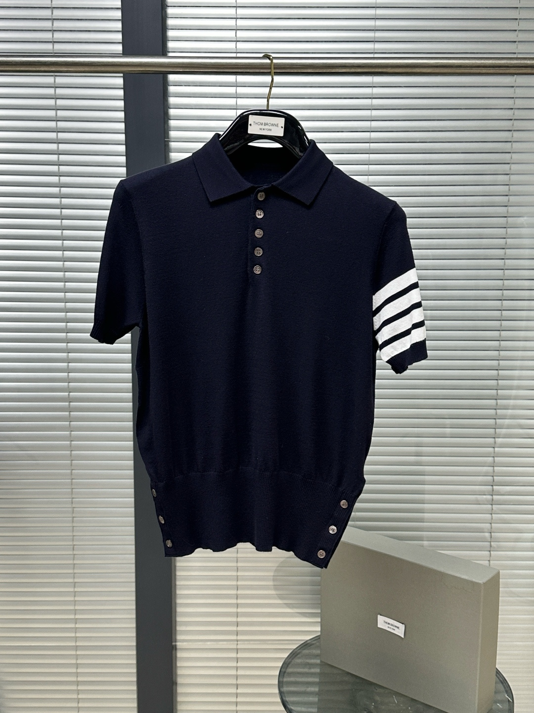 톰브라운 남성 반팔 126255 Thom Browne T Shirt 썸네일 이미지