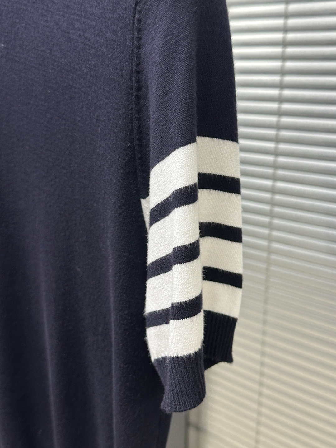 톰브라운 남성 반팔 126255 Thom Browne T Shirt 썸네일 이미지