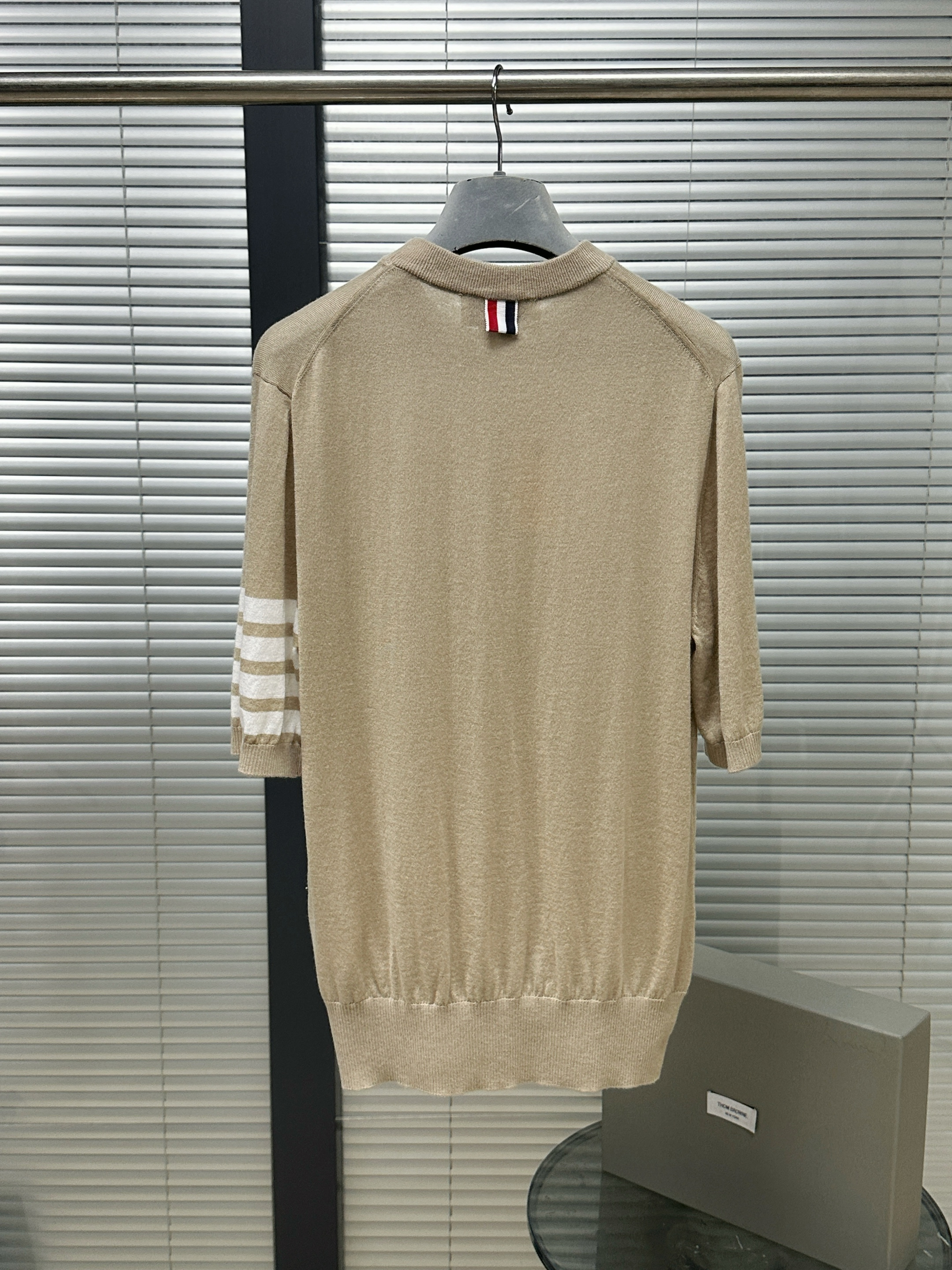 톰브라운 남성 반팔 126268 Thom Browne T Shirt 썸네일 이미지