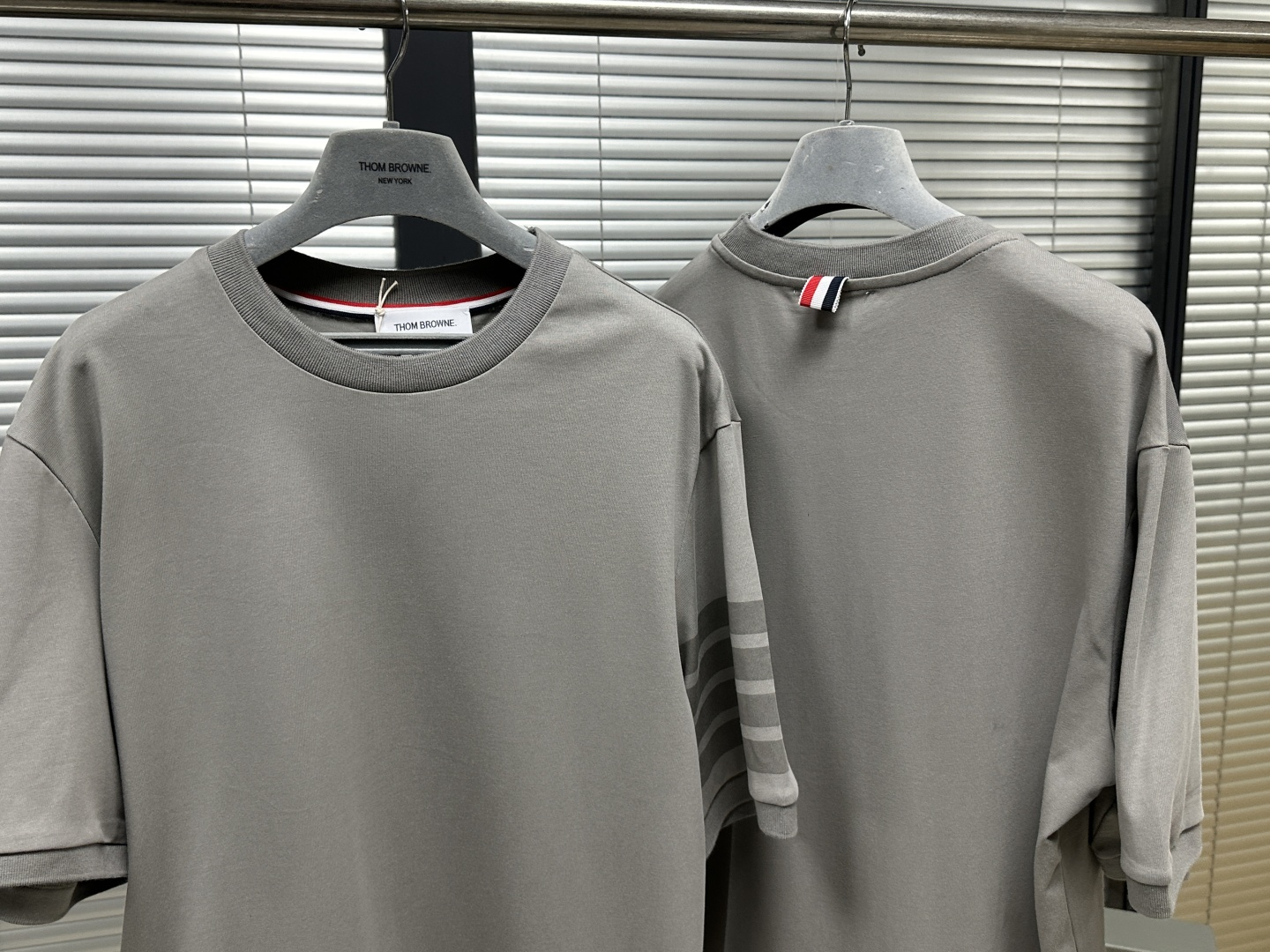 톰브라운 남성 반팔 126233 Thom Browne T Shirt 썸네일 이미지
