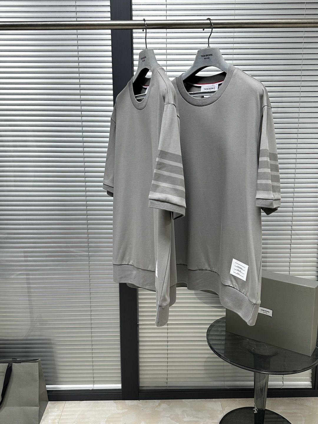 톰브라운 남성 반팔 126233 Thom Browne T Shirt 썸네일 이미지