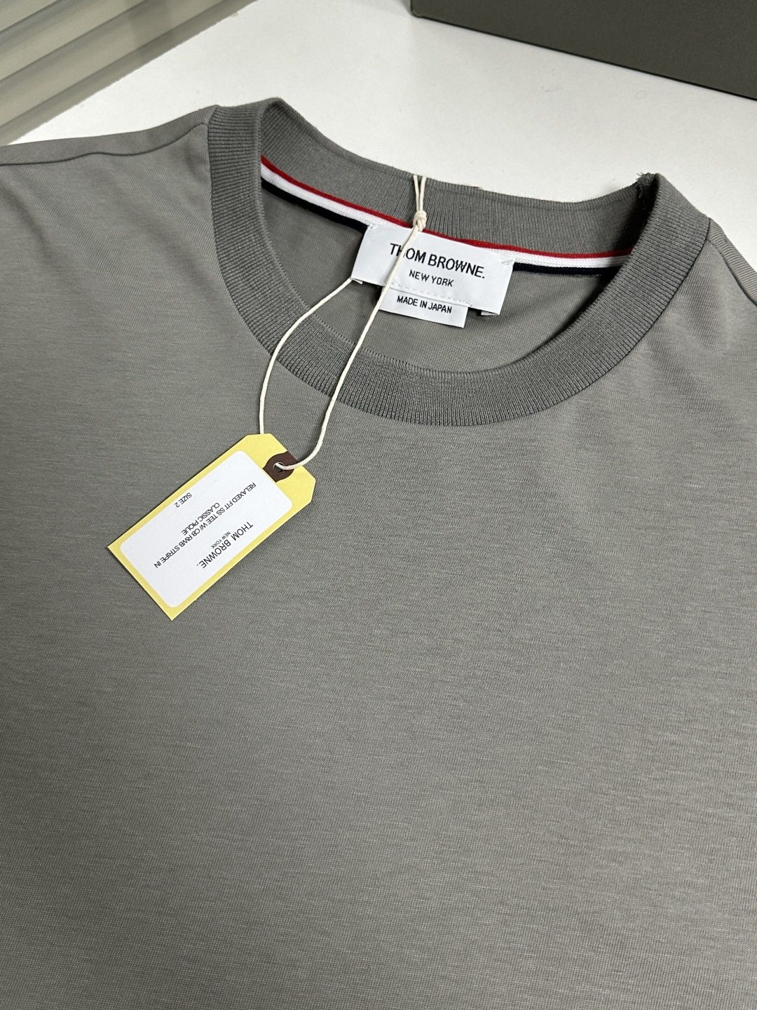 톰브라운 남성 반팔 126233 Thom Browne T Shirt 썸네일 이미지