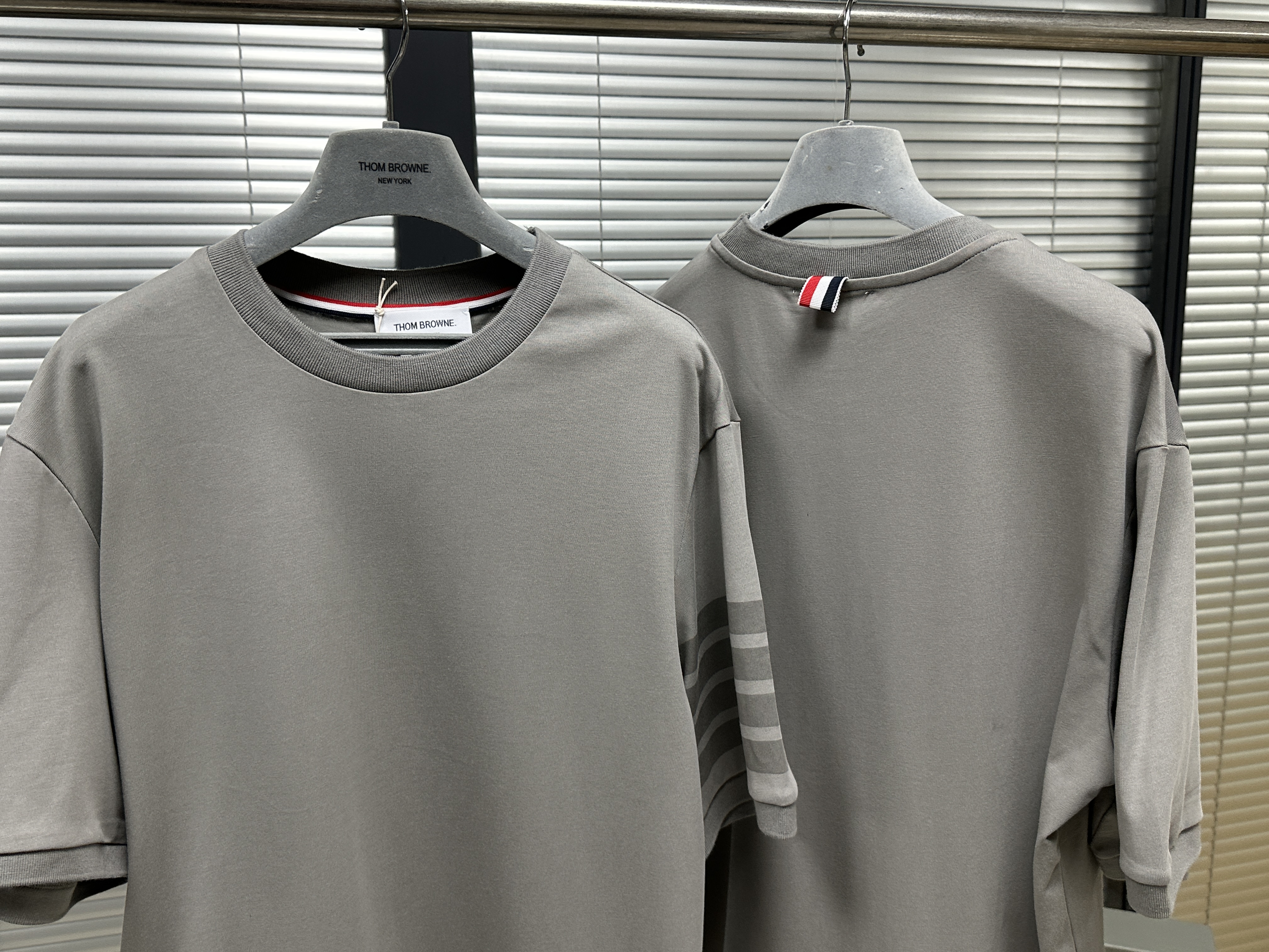 톰브라운 남성 반팔 126233 Thom Browne T Shirt 썸네일 이미지