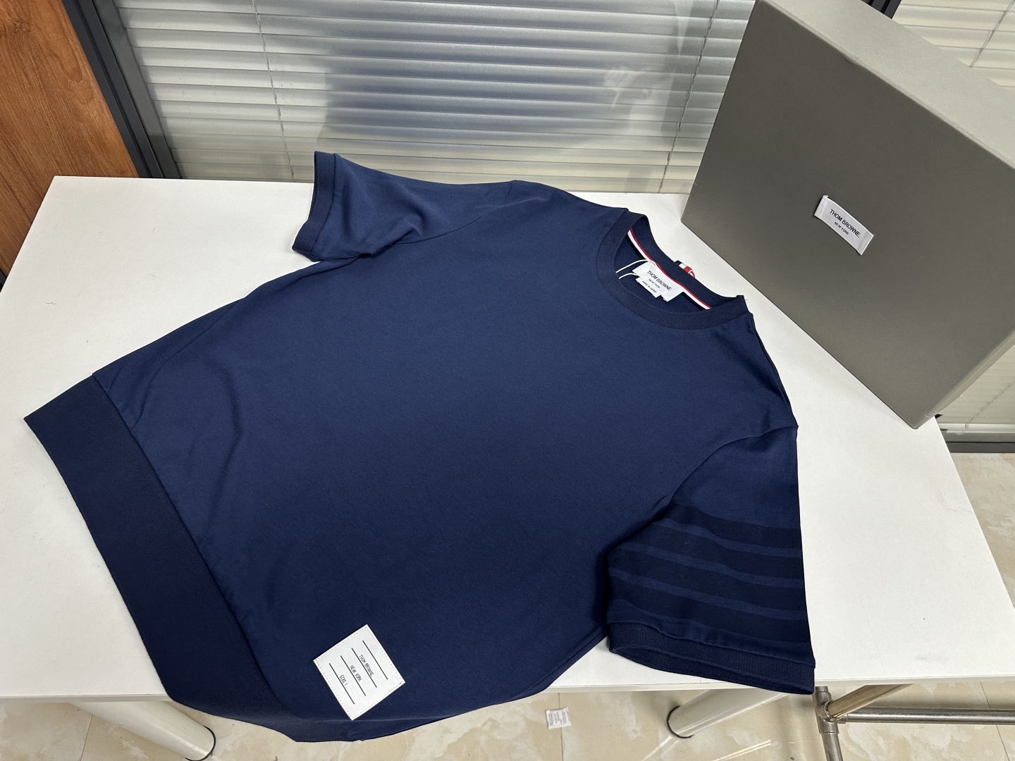 톰브라운 남성 반팔 126232 Thom Browne T Shirt 썸네일 이미지
