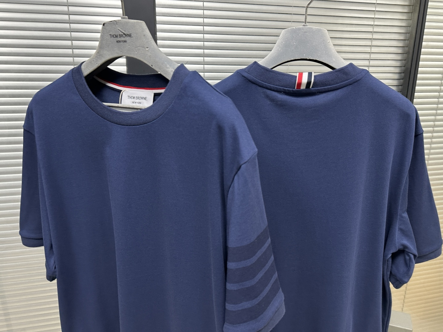톰브라운 남성 반팔 126232 Thom Browne T Shirt 썸네일 이미지