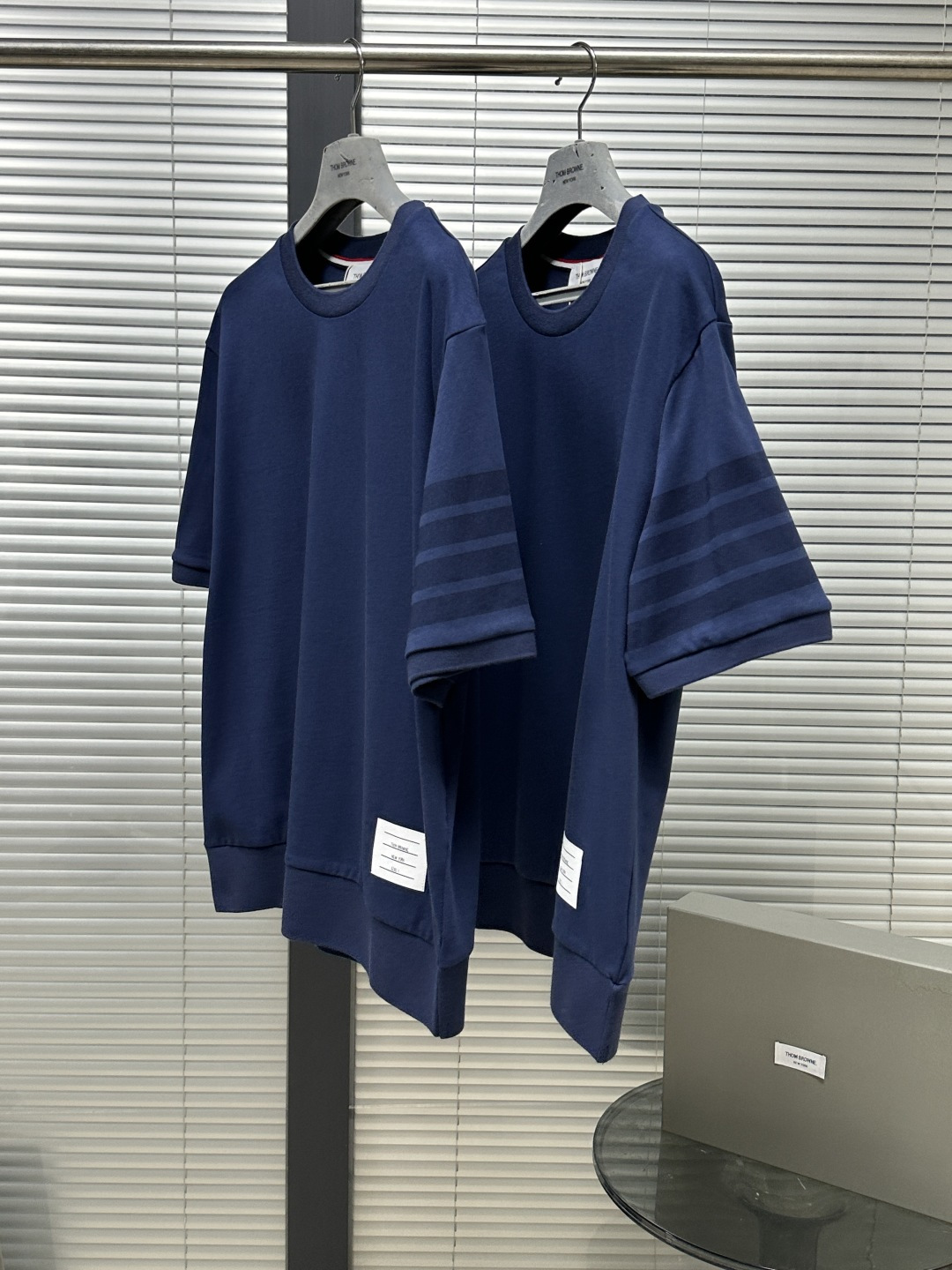 톰브라운 남성 반팔 126232 Thom Browne T Shirt 썸네일 이미지