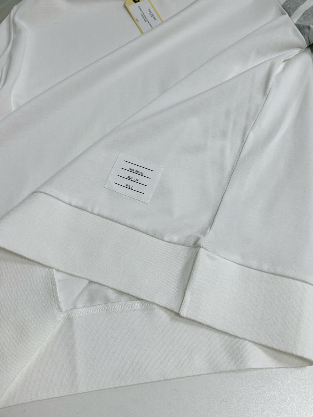 톰브라운 남성 반팔 126231 Thom Browne T Shirt 썸네일 이미지