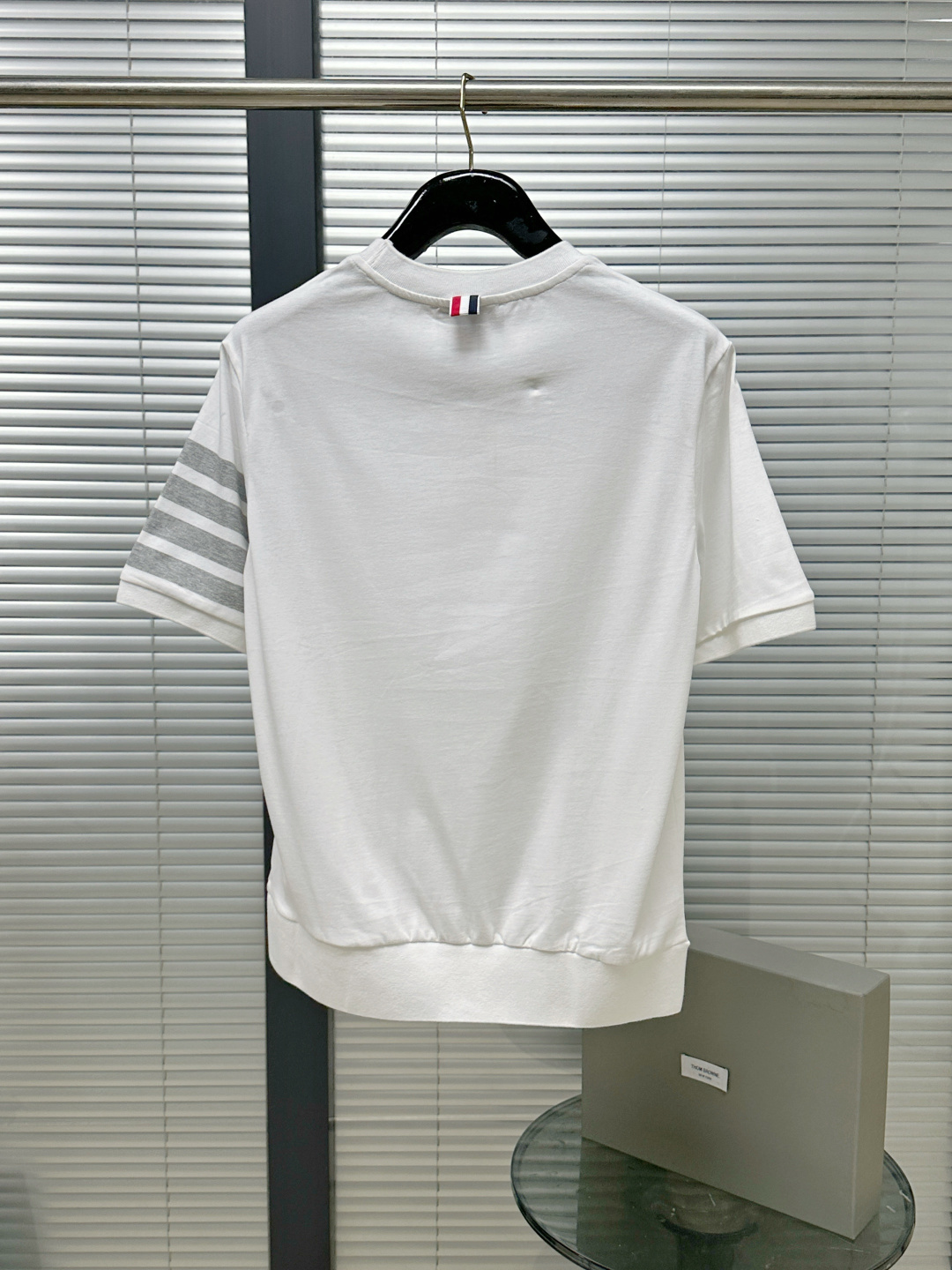 톰브라운 남성 반팔 126231 Thom Browne T Shirt 썸네일 이미지