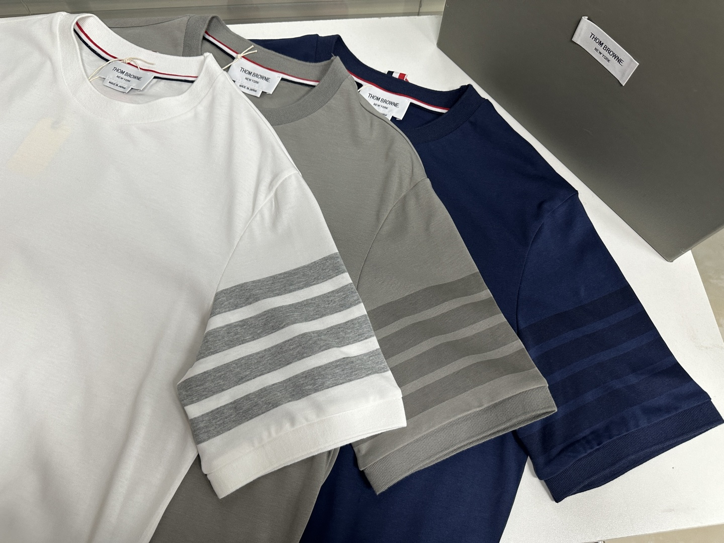 톰브라운 남성 반팔 142896 Thom Browne T Shirt 상세 이미지 6